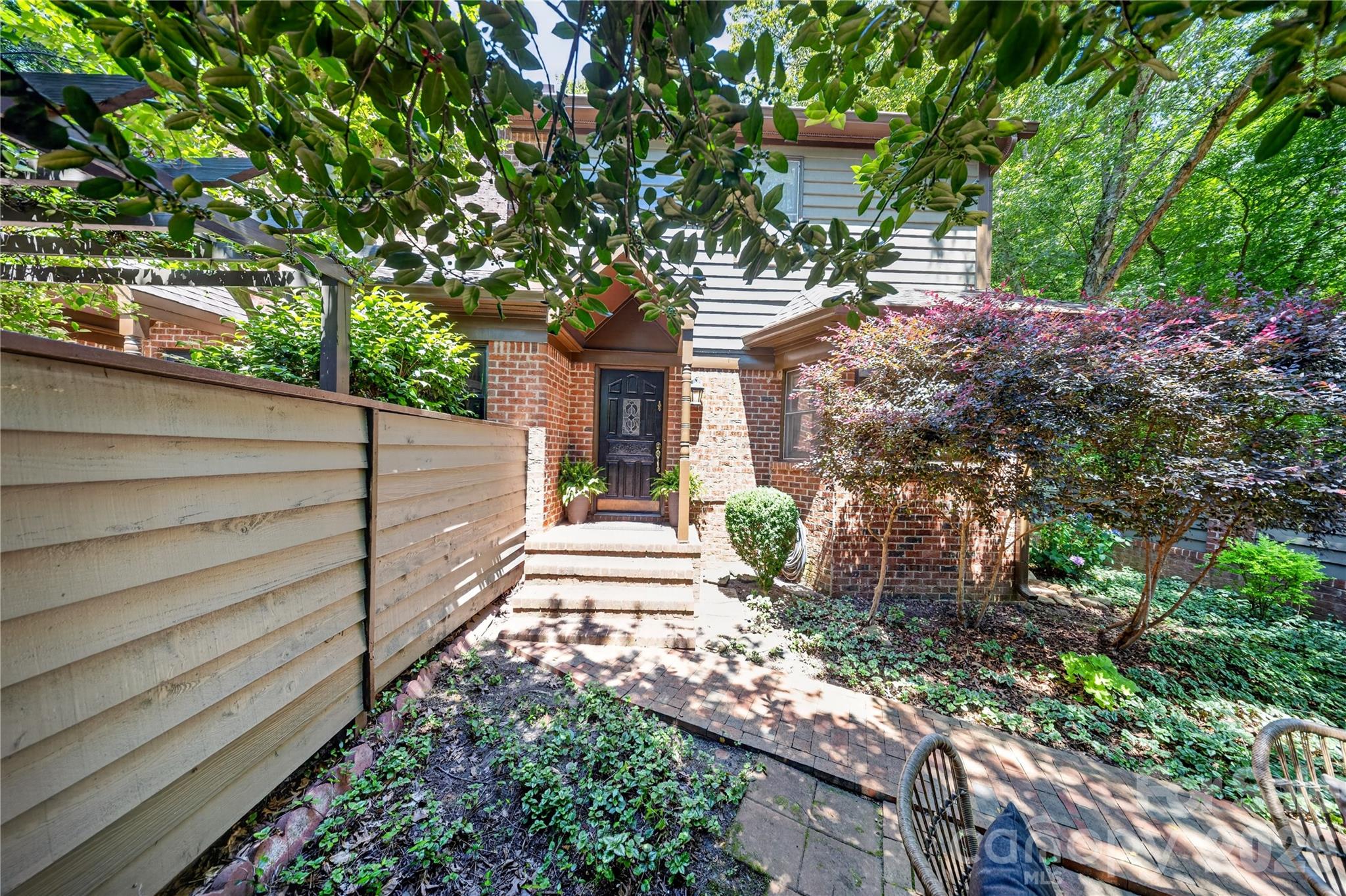 7407 Newmans Lane — Charlotte