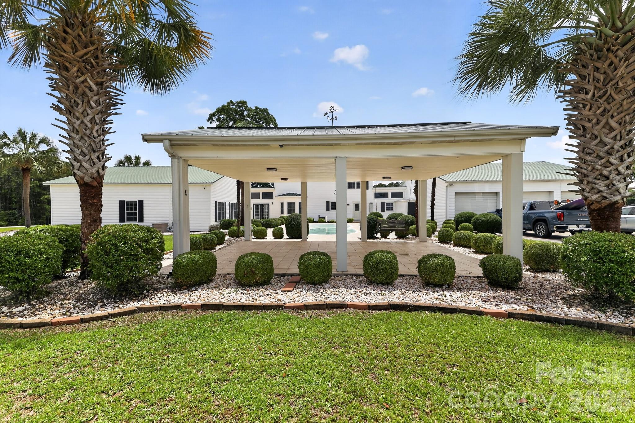 450 Bull Swamp Road — St. Matthews