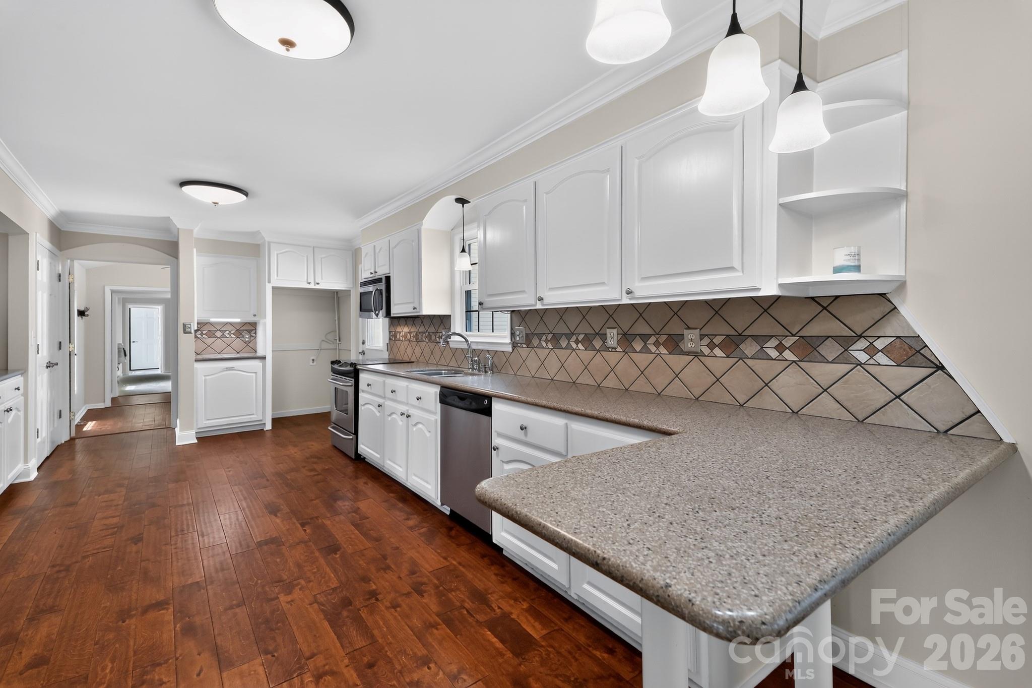 450 Bull Swamp Road — St. Matthews