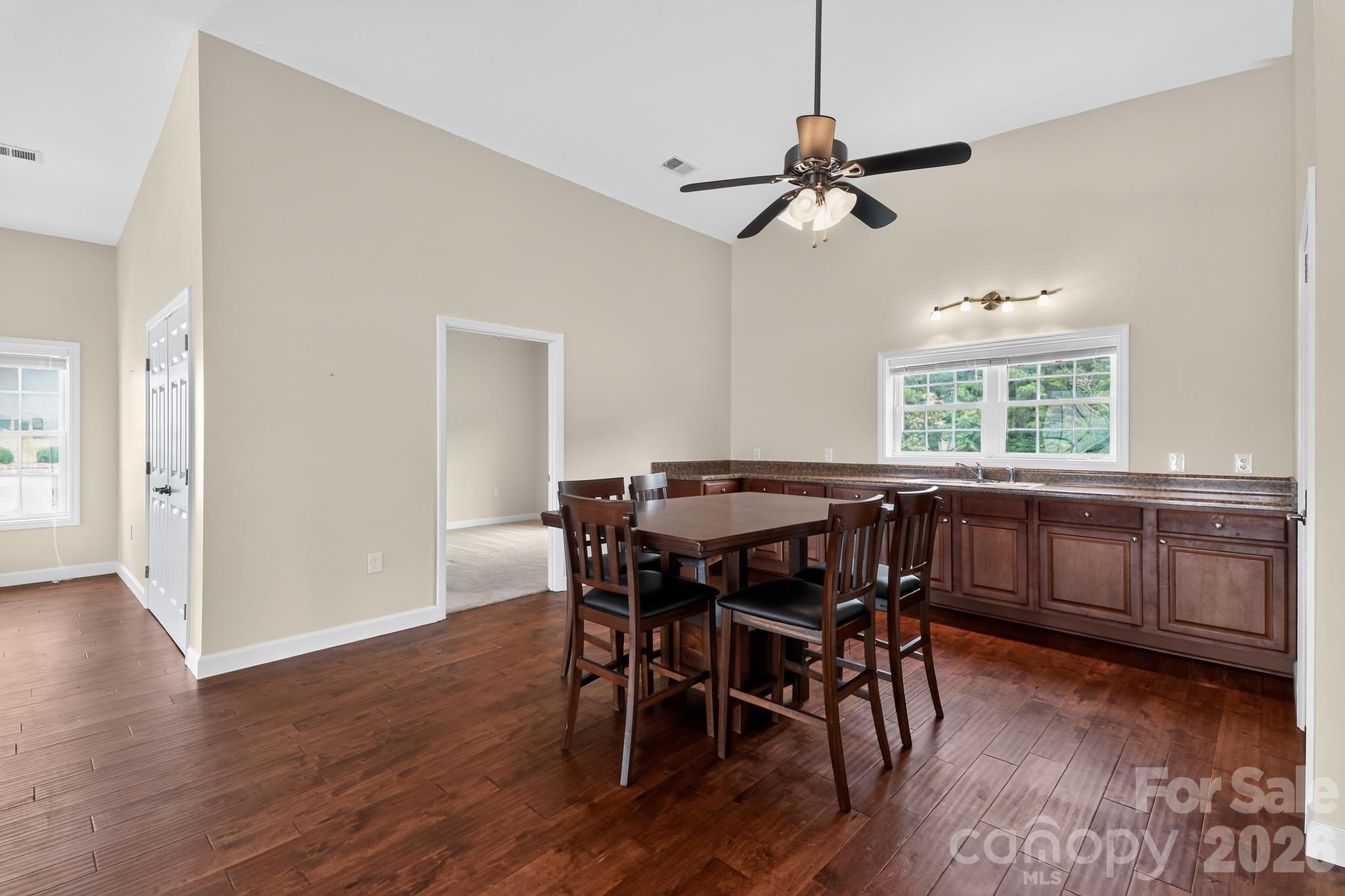450 Bull Swamp Road — St. Matthews