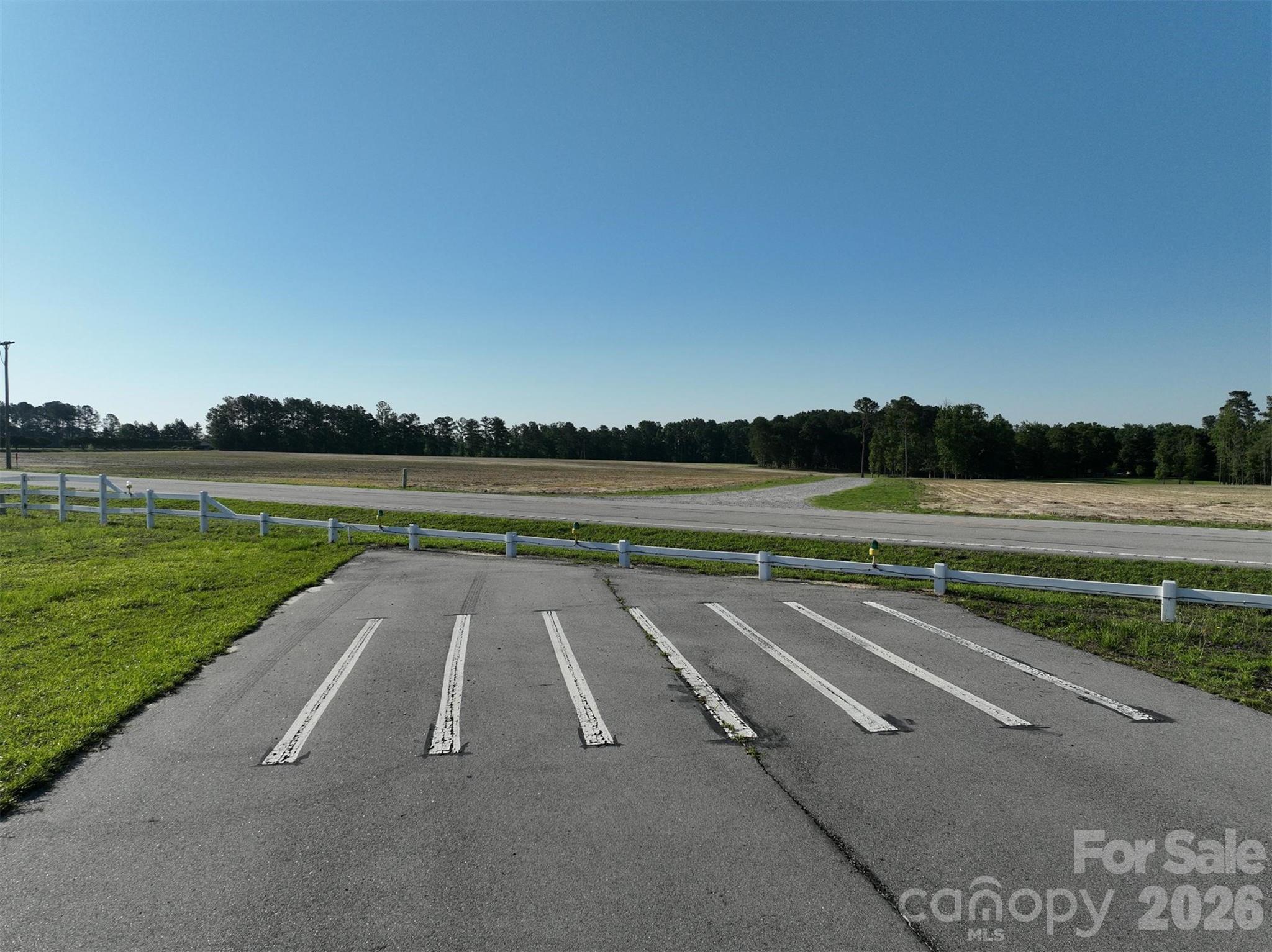 450 Bull Swamp Road — St. Matthews