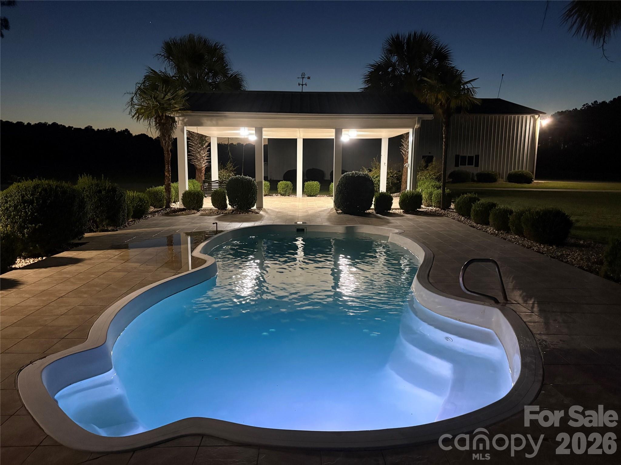 450 Bull Swamp Road — St. Matthews