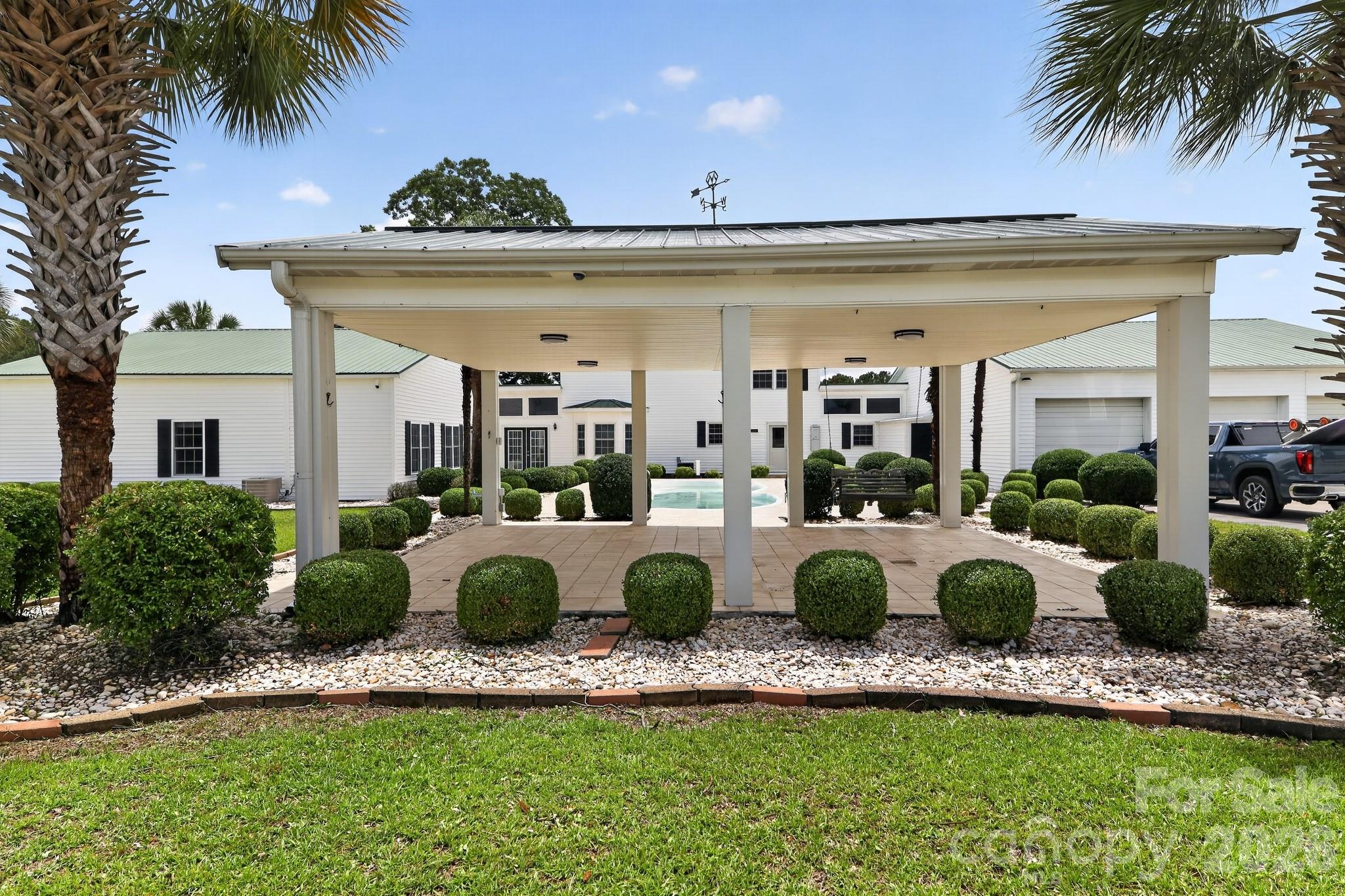 450 Bull Swamp Road — St. Matthews