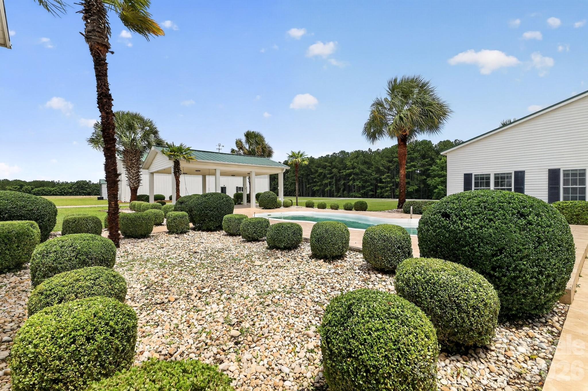 450 Bull Swamp Road — St. Matthews