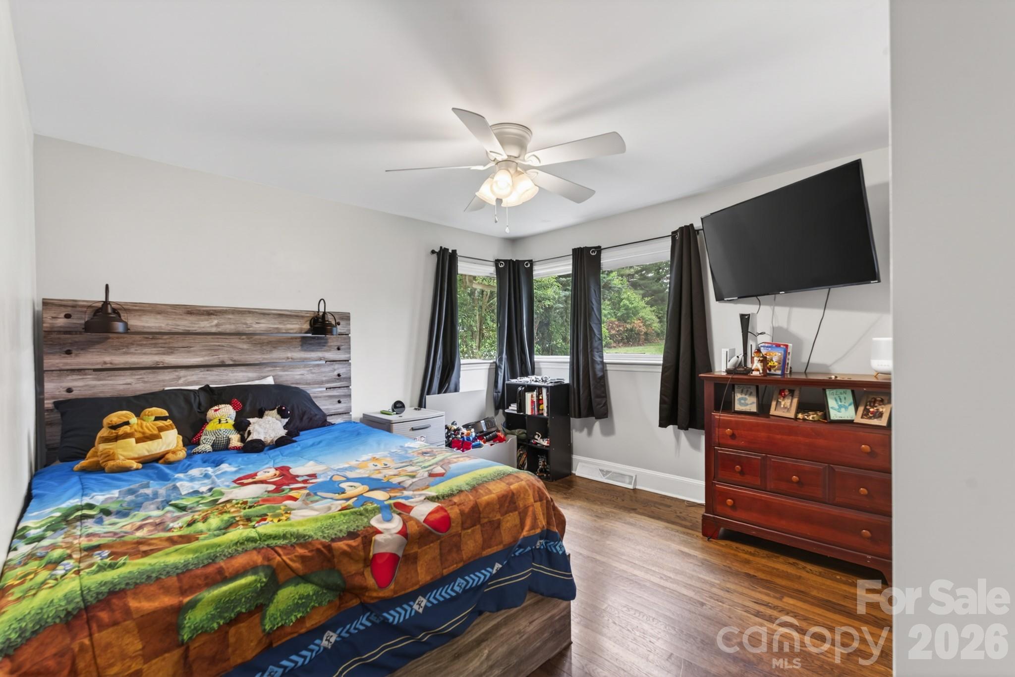 1100 Sunset Road — Cherryville
