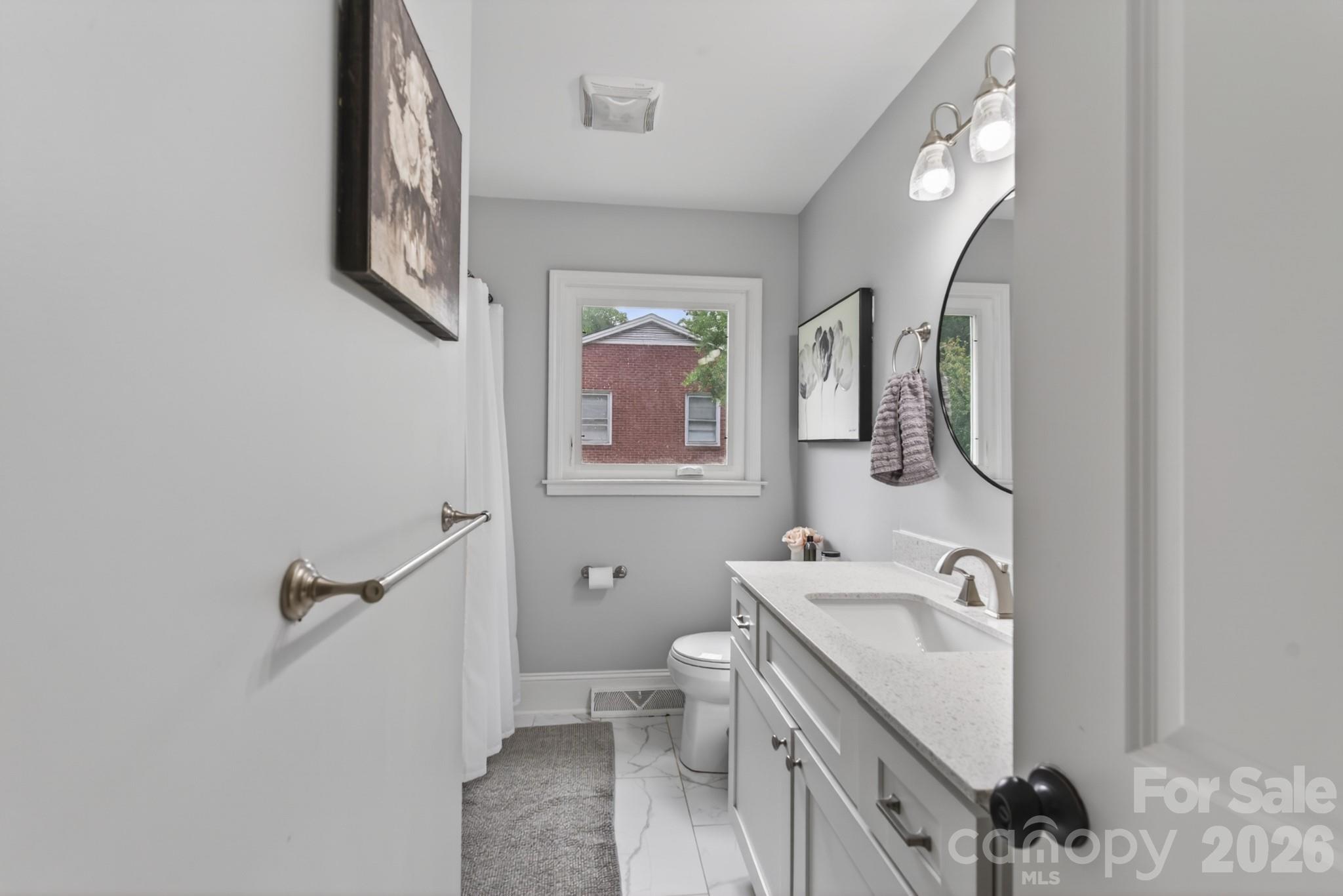 1100 Sunset Road — Cherryville
