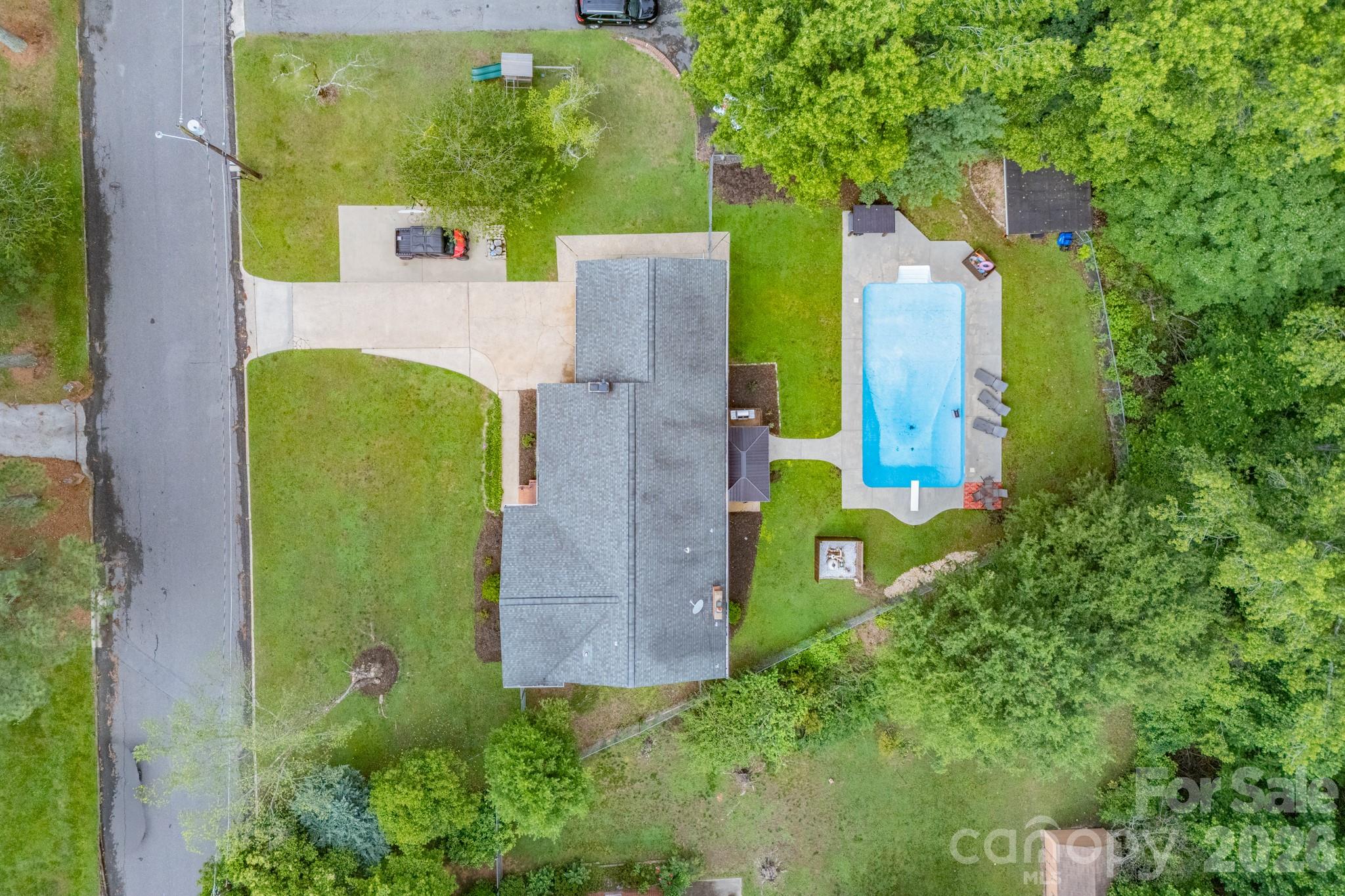 1100 Sunset Road — Cherryville