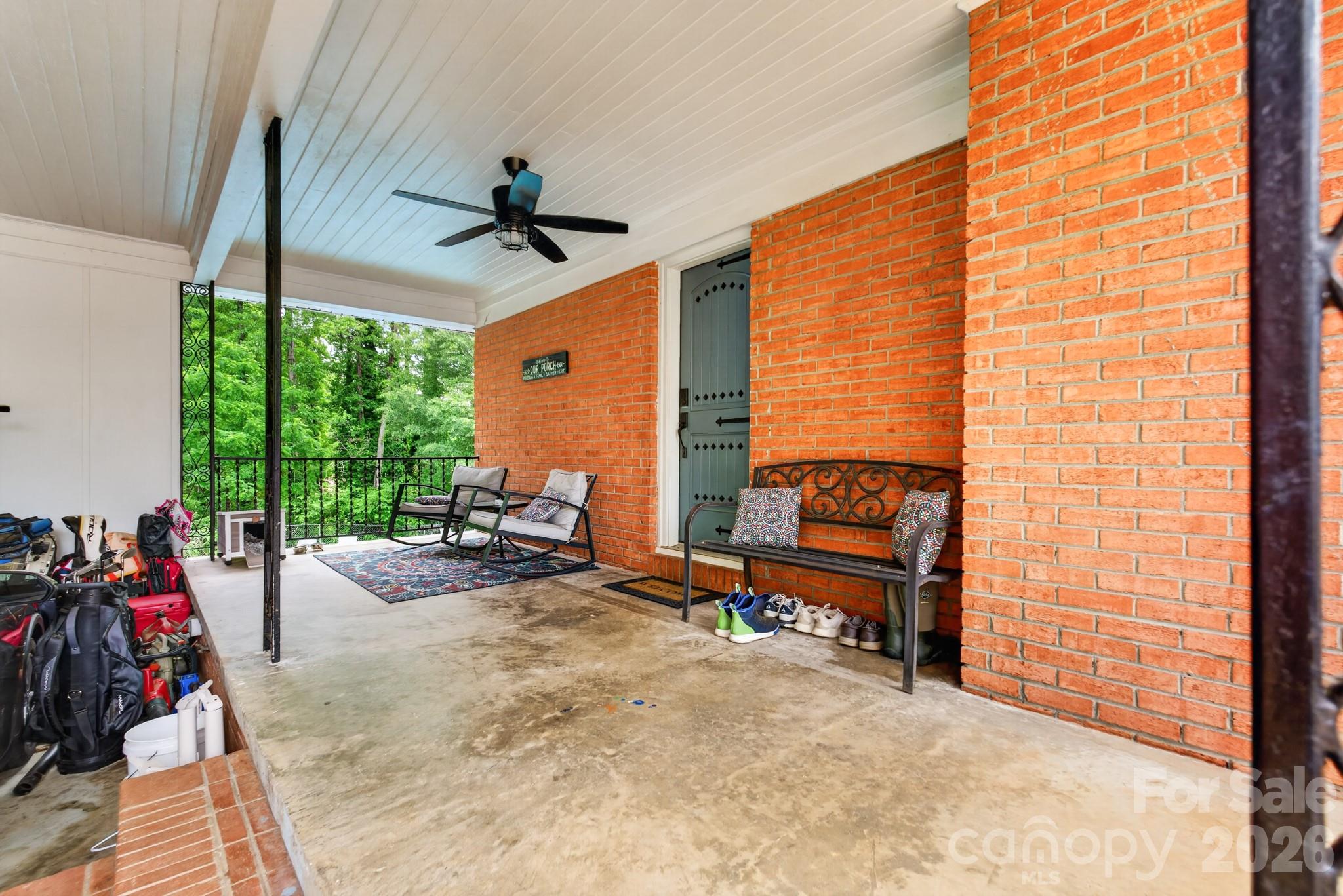 1100 Sunset Road — Cherryville