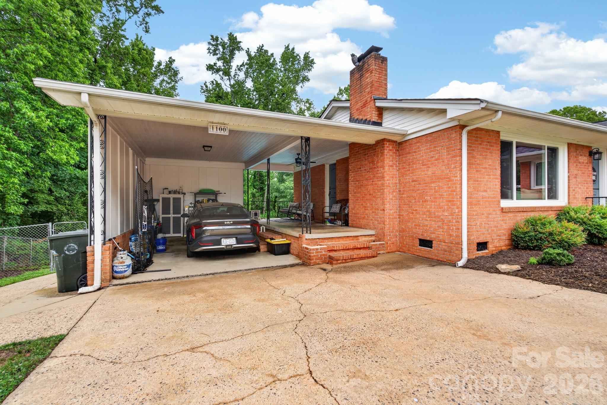 1100 Sunset Road — Cherryville