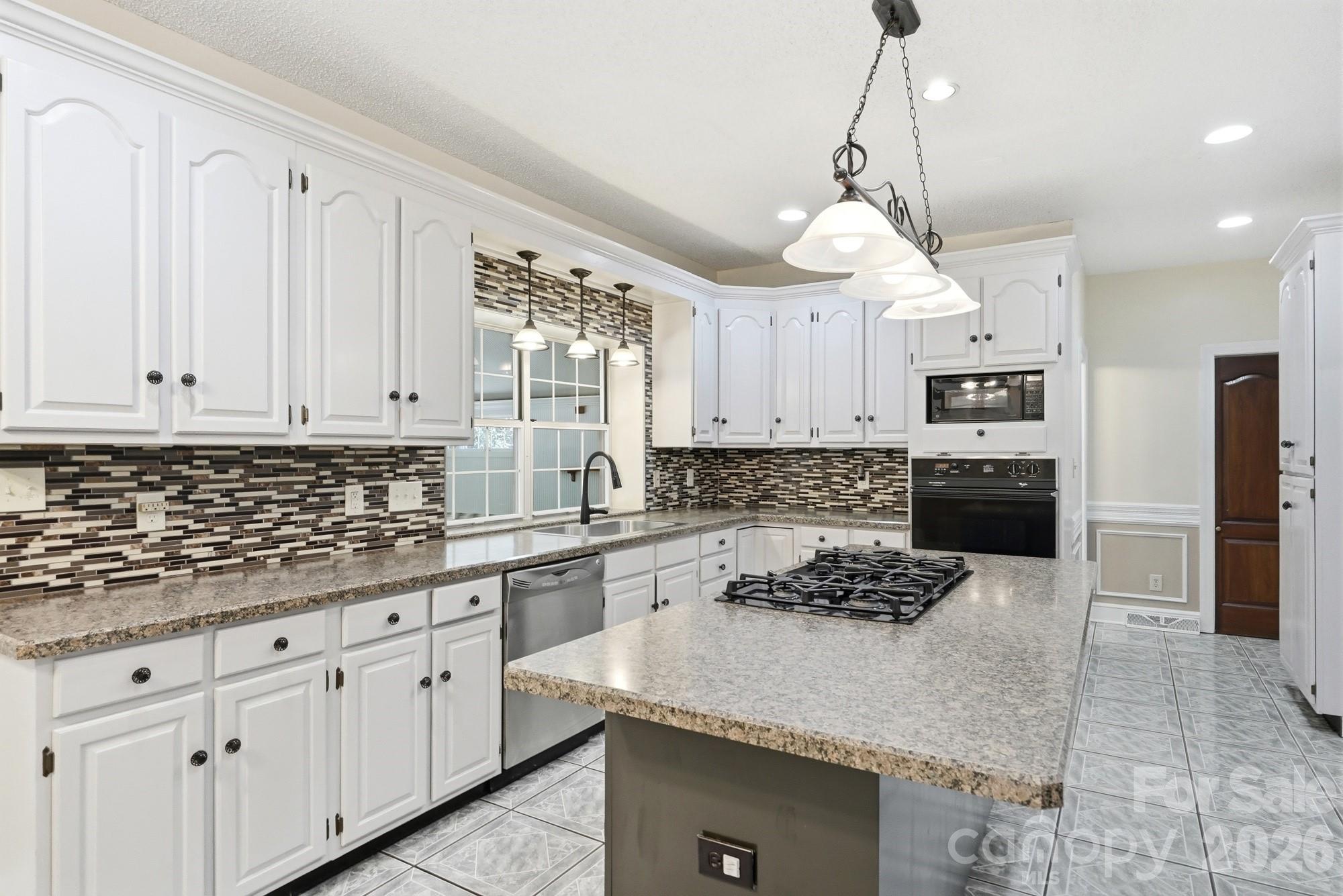 12816 Hidden Hills Lane — Mint Hill