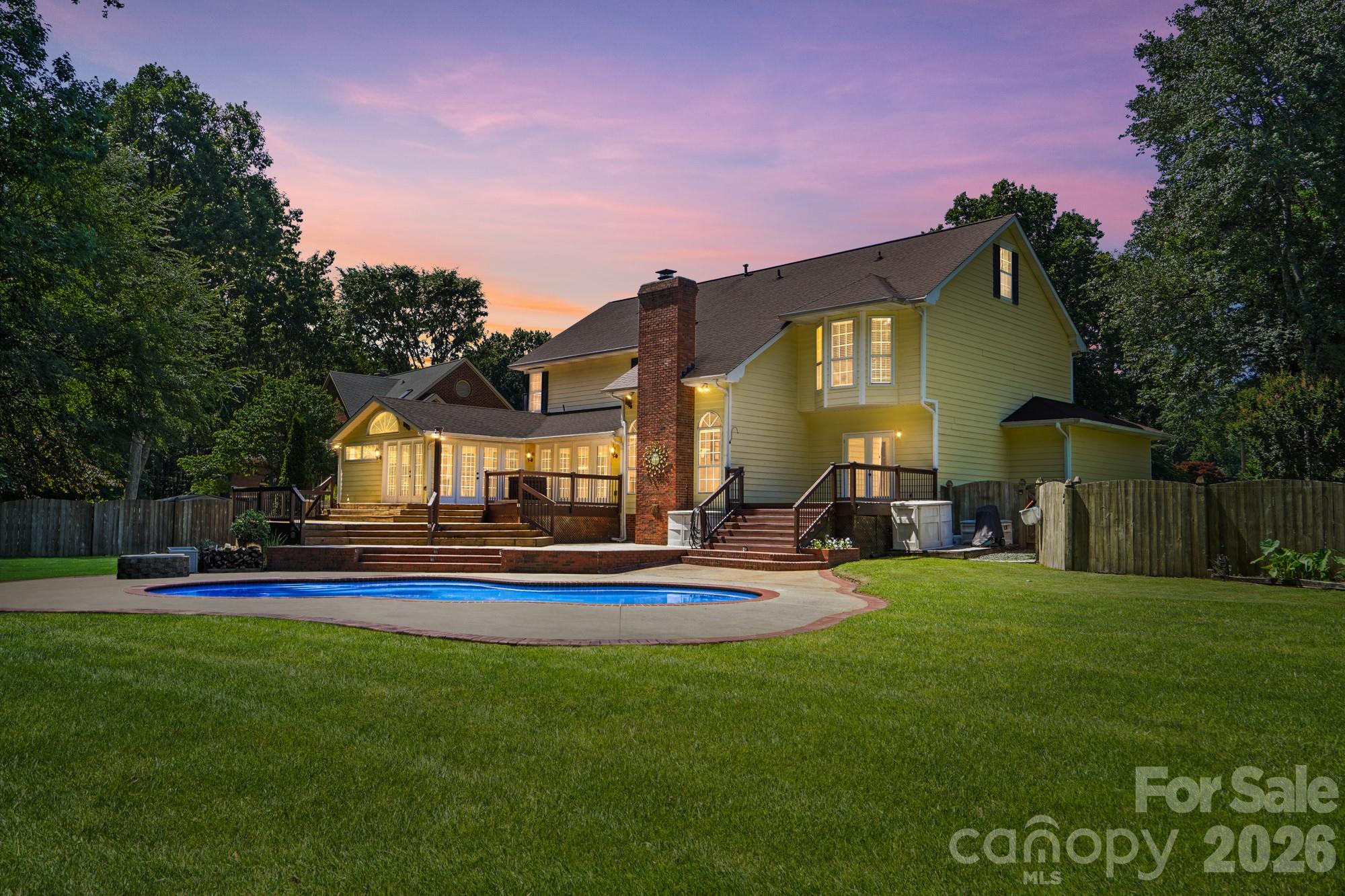 12816 Hidden Hills Lane — Mint Hill