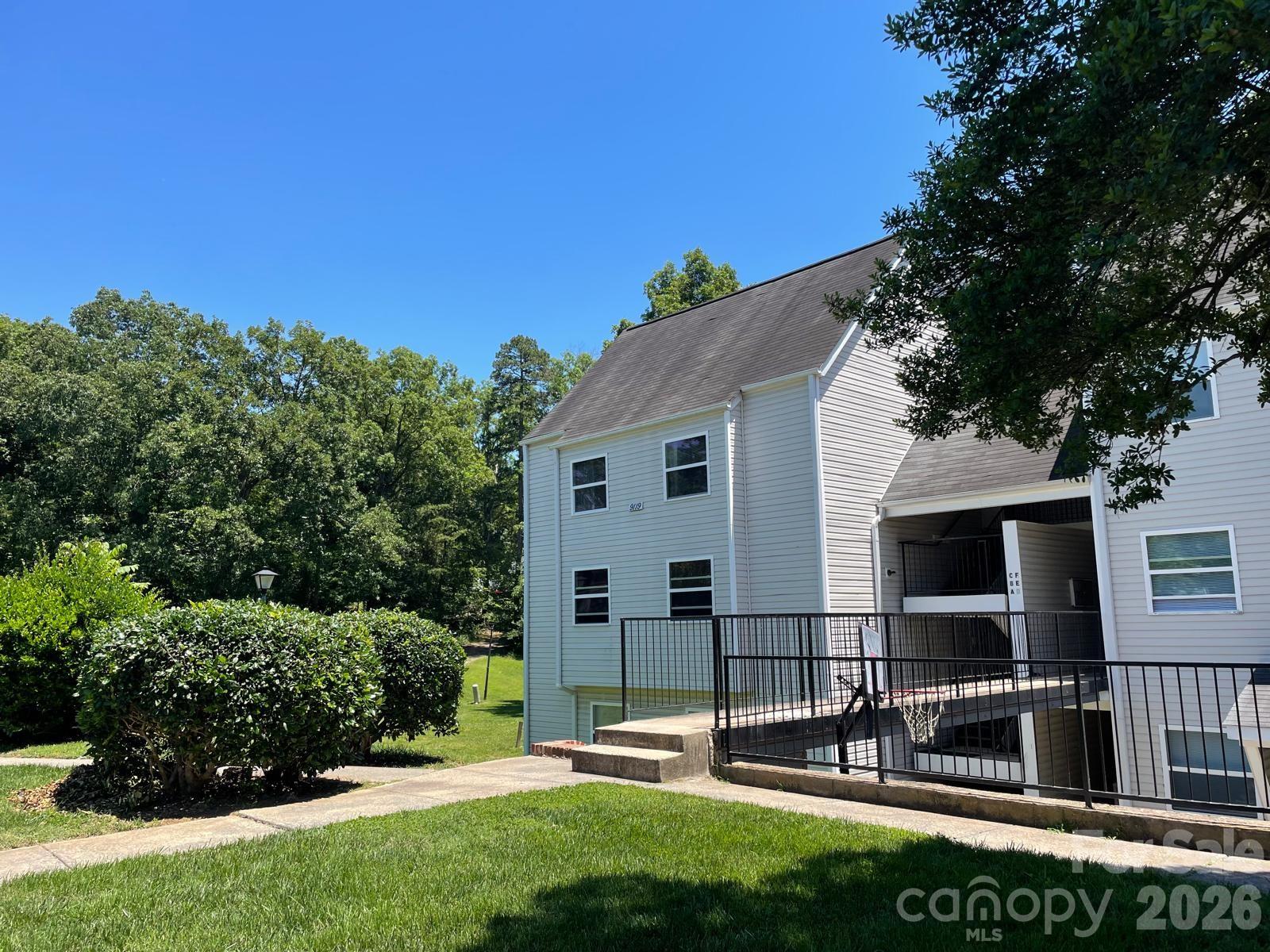 9119 Spyglass Place #b — Charlotte