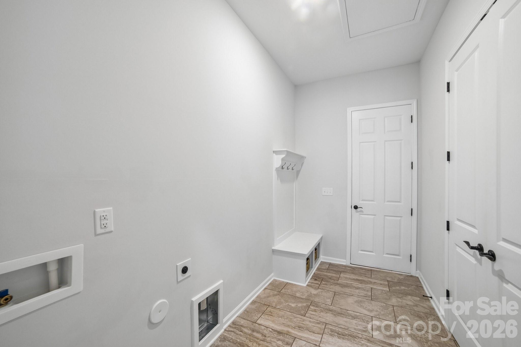 8096 Woodline Lane — Denver