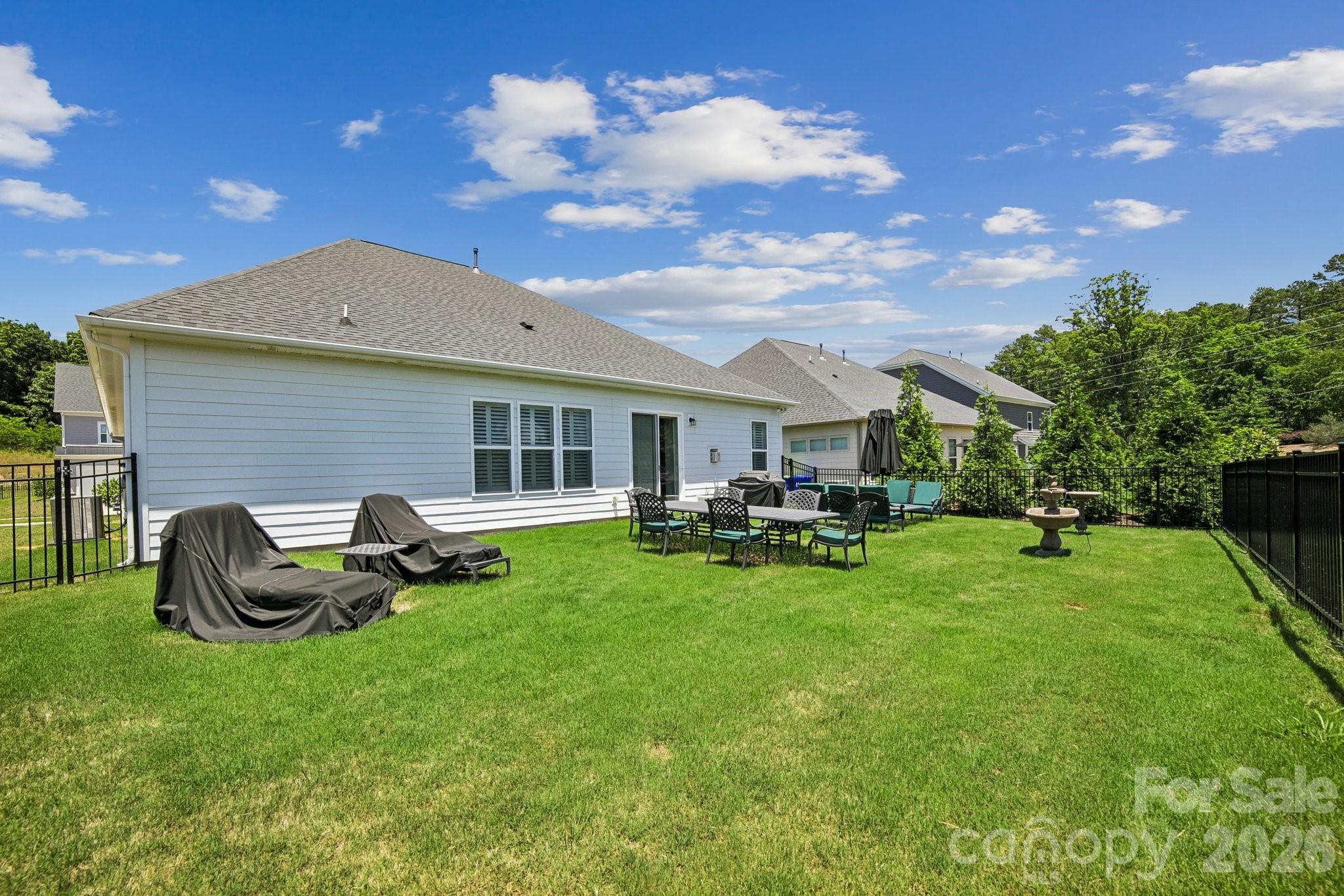 8096 Woodline Lane — Denver