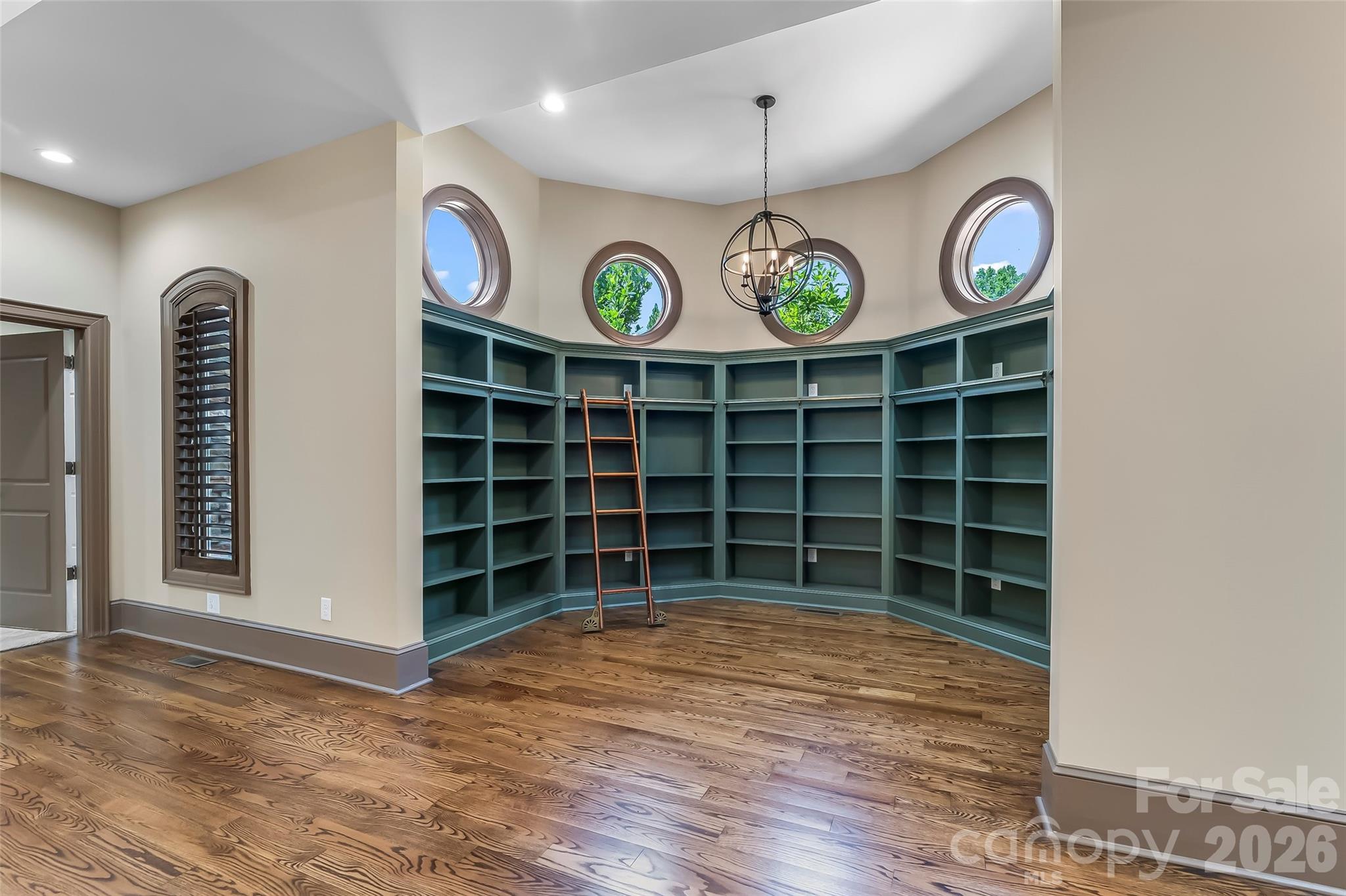 1090 Pearidge Road — Bostic