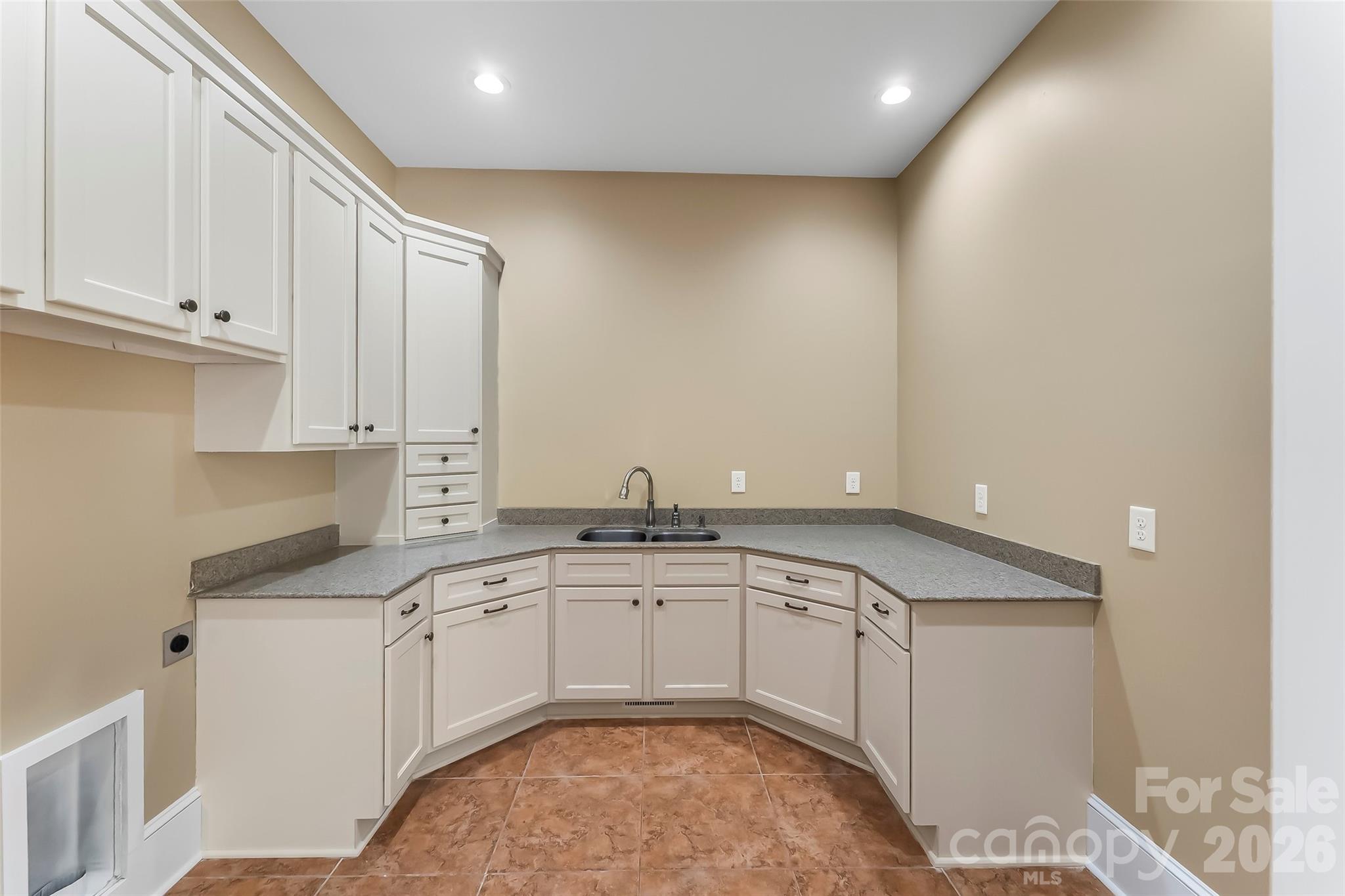 1090 Pearidge Road — Bostic