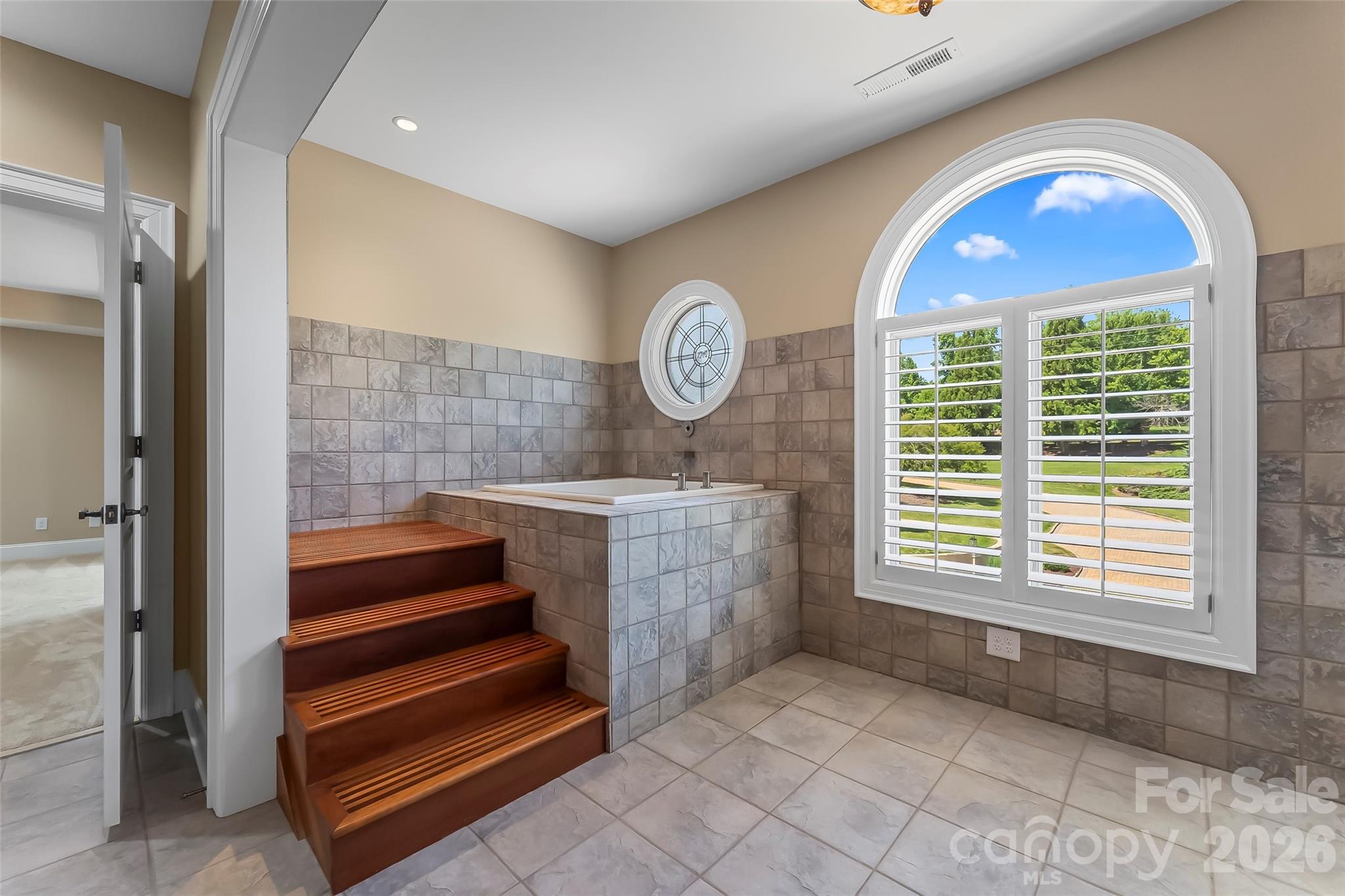 1090 Pearidge Road — Bostic