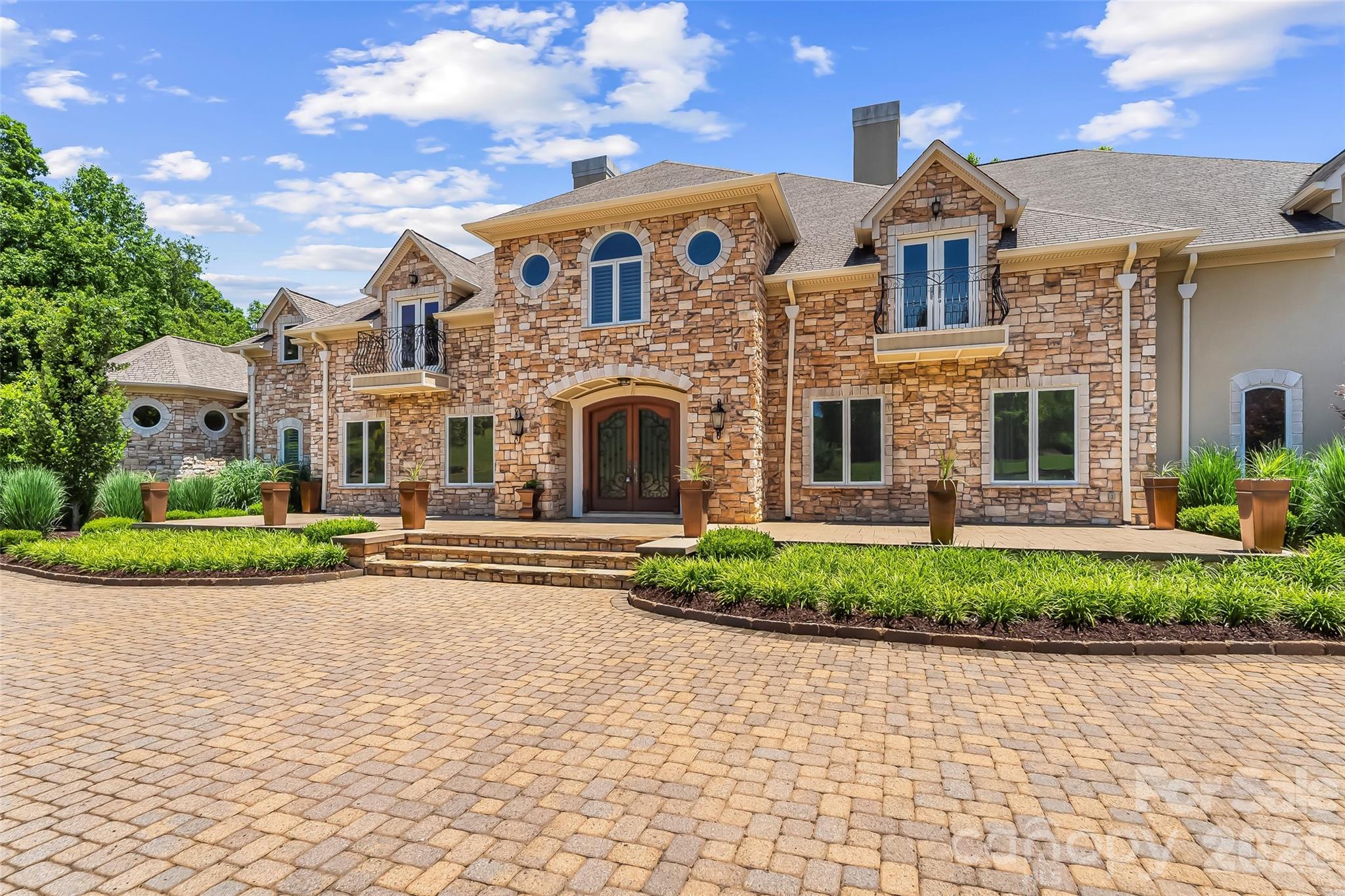 1090 Pearidge Road — Bostic
