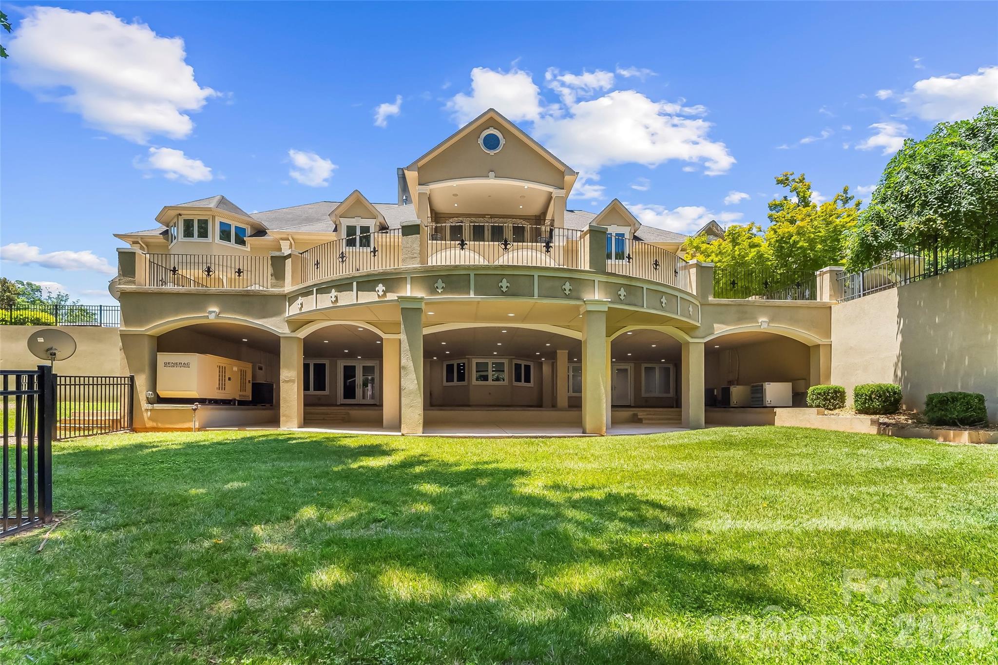 1090 Pearidge Road — Bostic