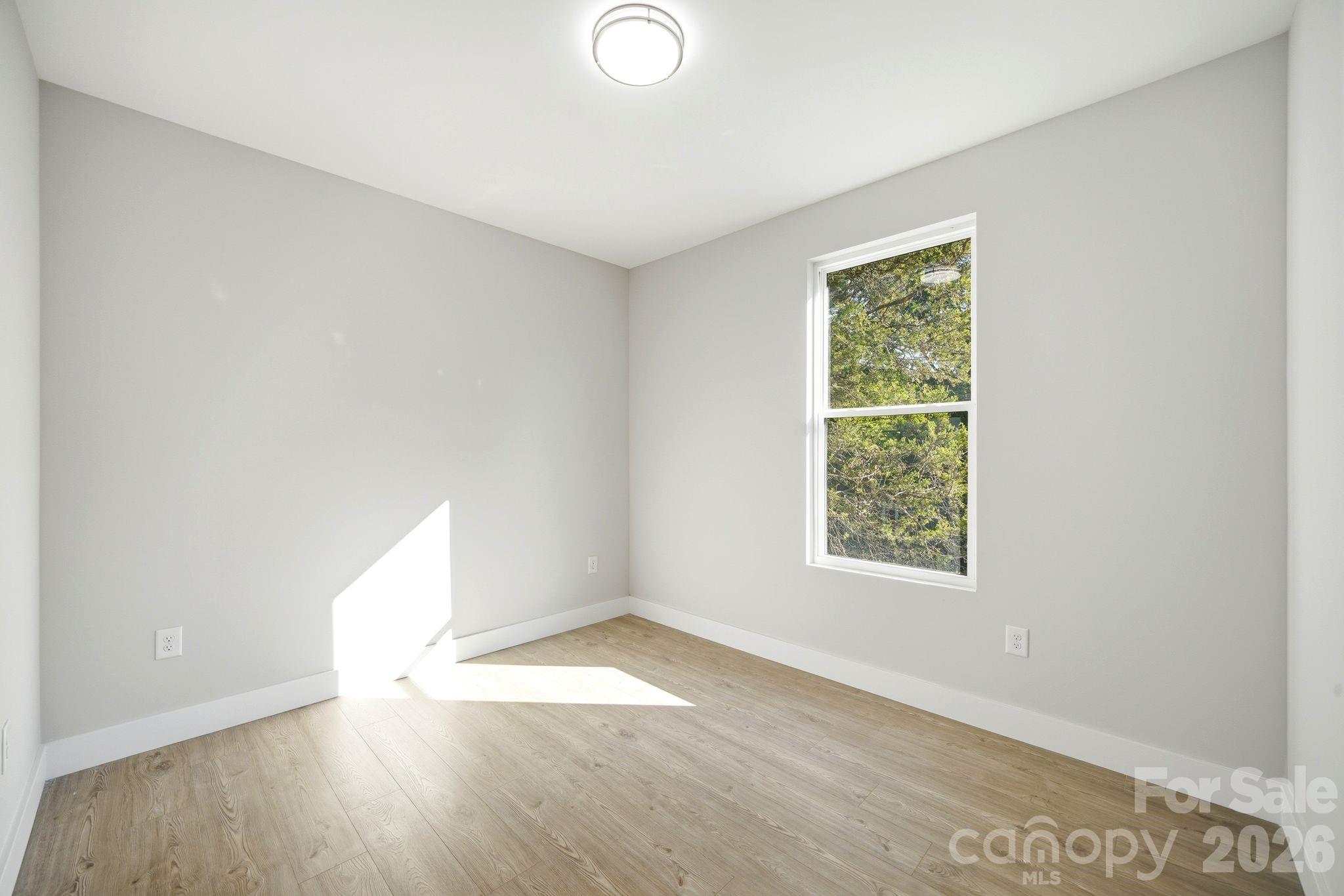 1111 W 7th Avenue — Gastonia