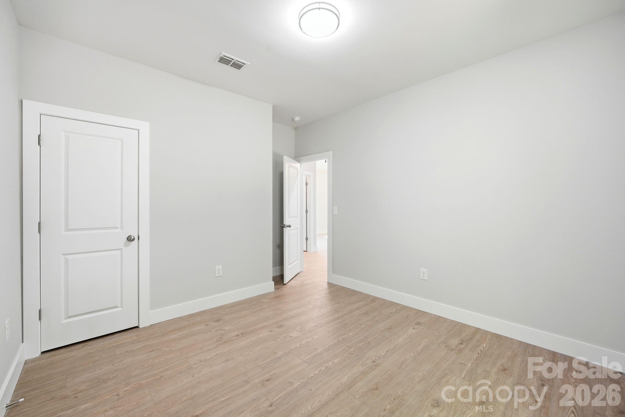 1111 W 7th Avenue — Gastonia