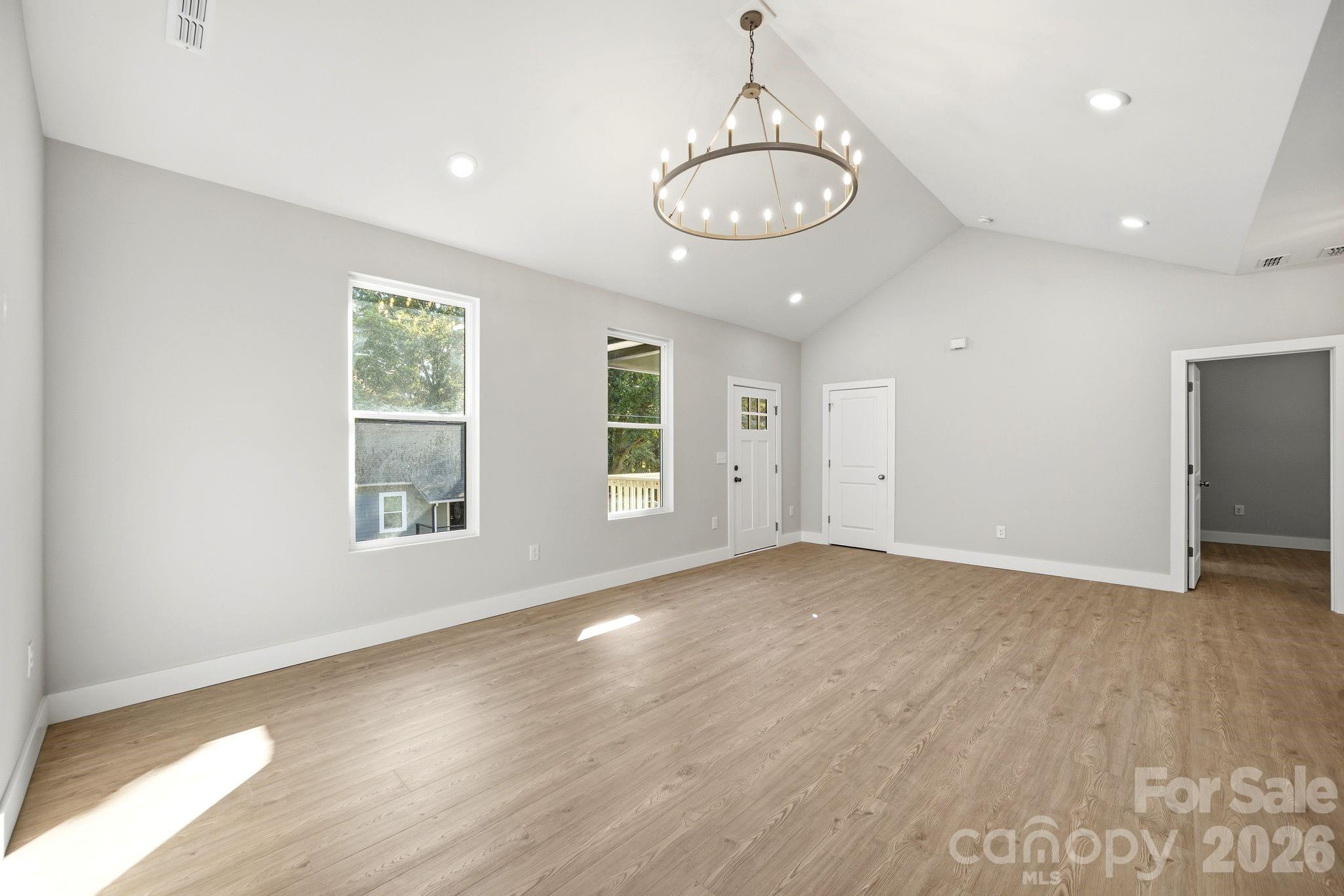 1111 W 7th Avenue — Gastonia