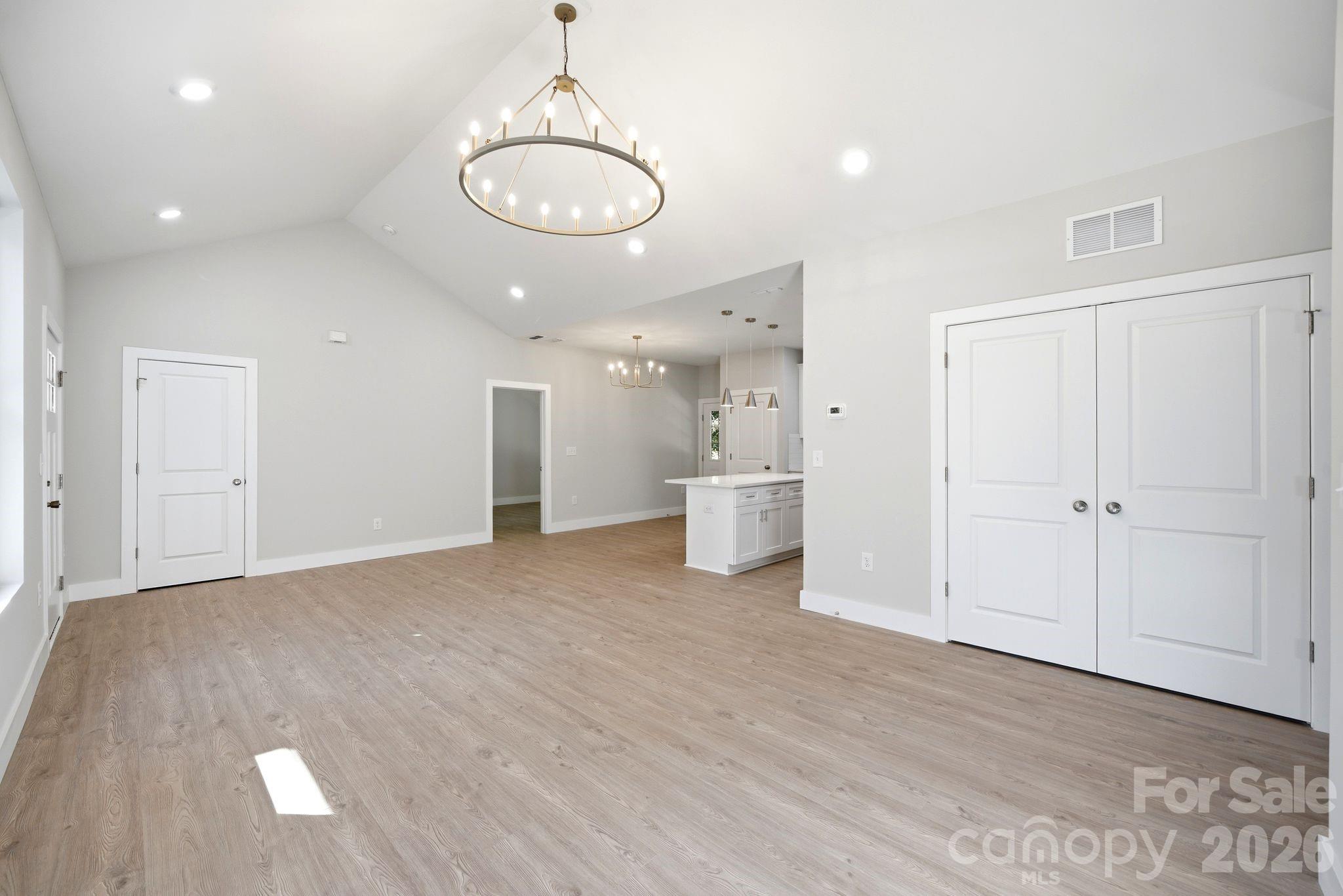 1111 W 7th Avenue — Gastonia