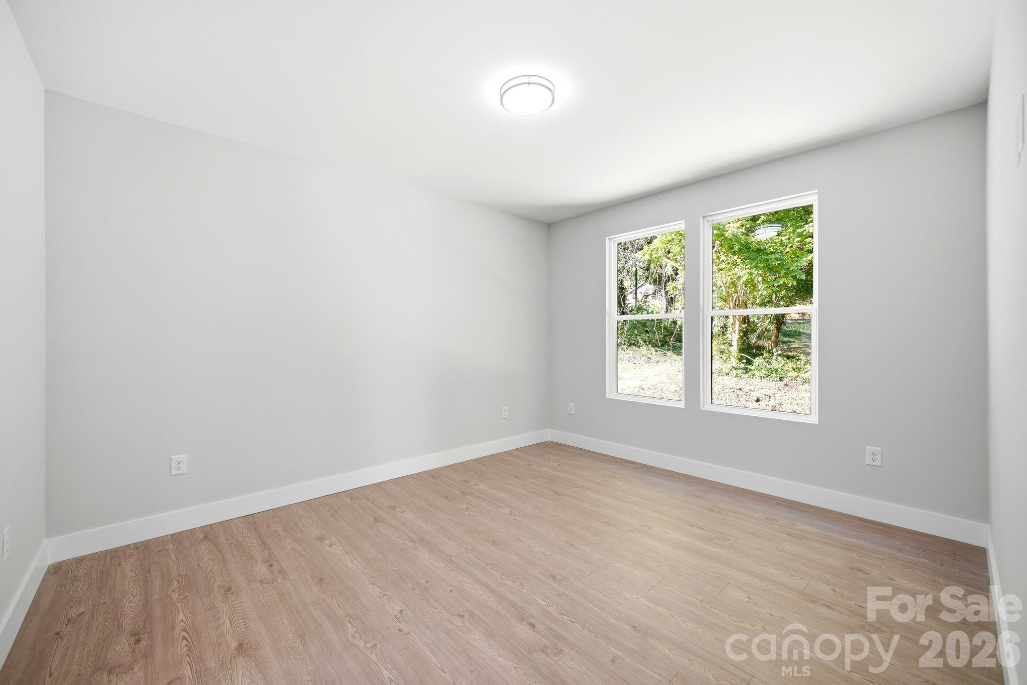 1111 W 7th Avenue — Gastonia