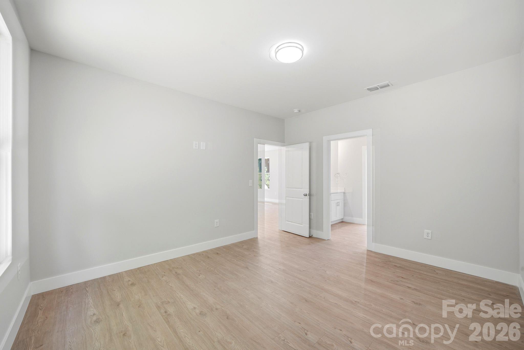 1111 W 7th Avenue — Gastonia