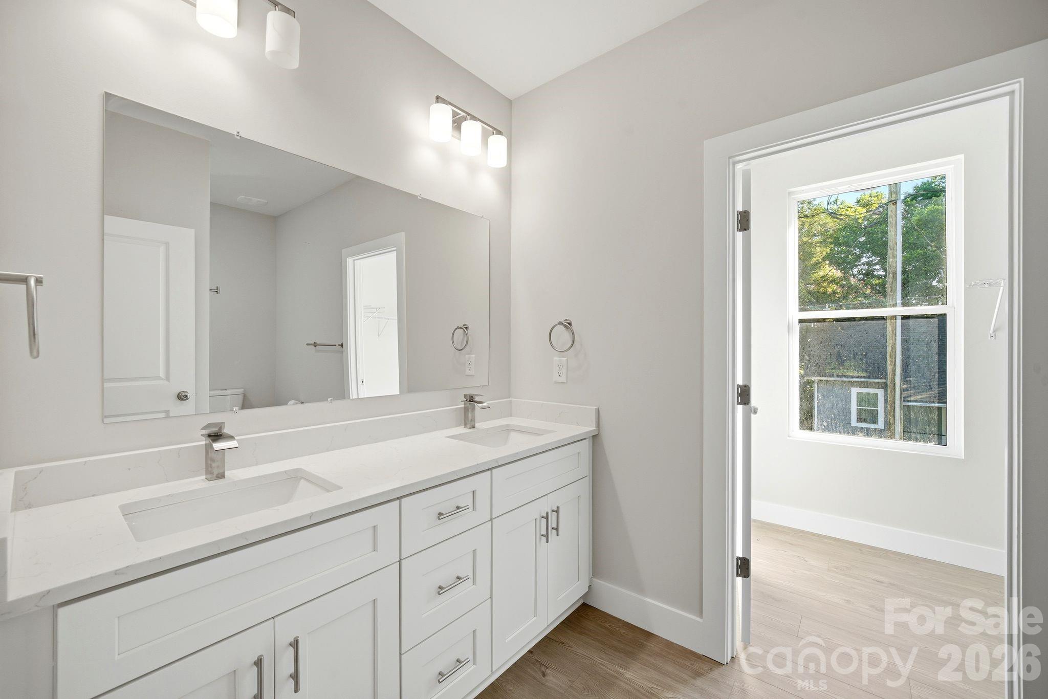 1111 W 7th Avenue — Gastonia