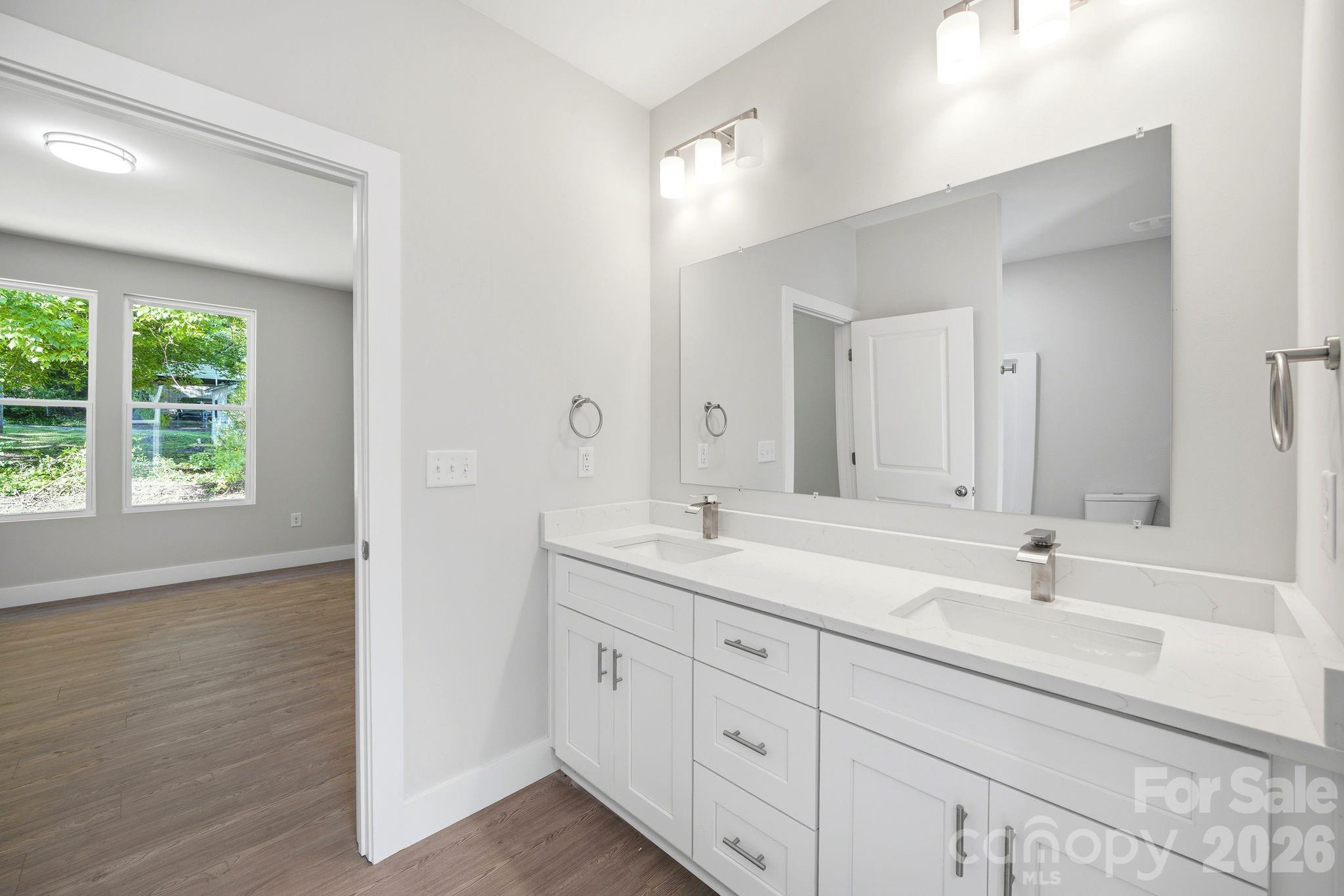 1111 W 7th Avenue — Gastonia