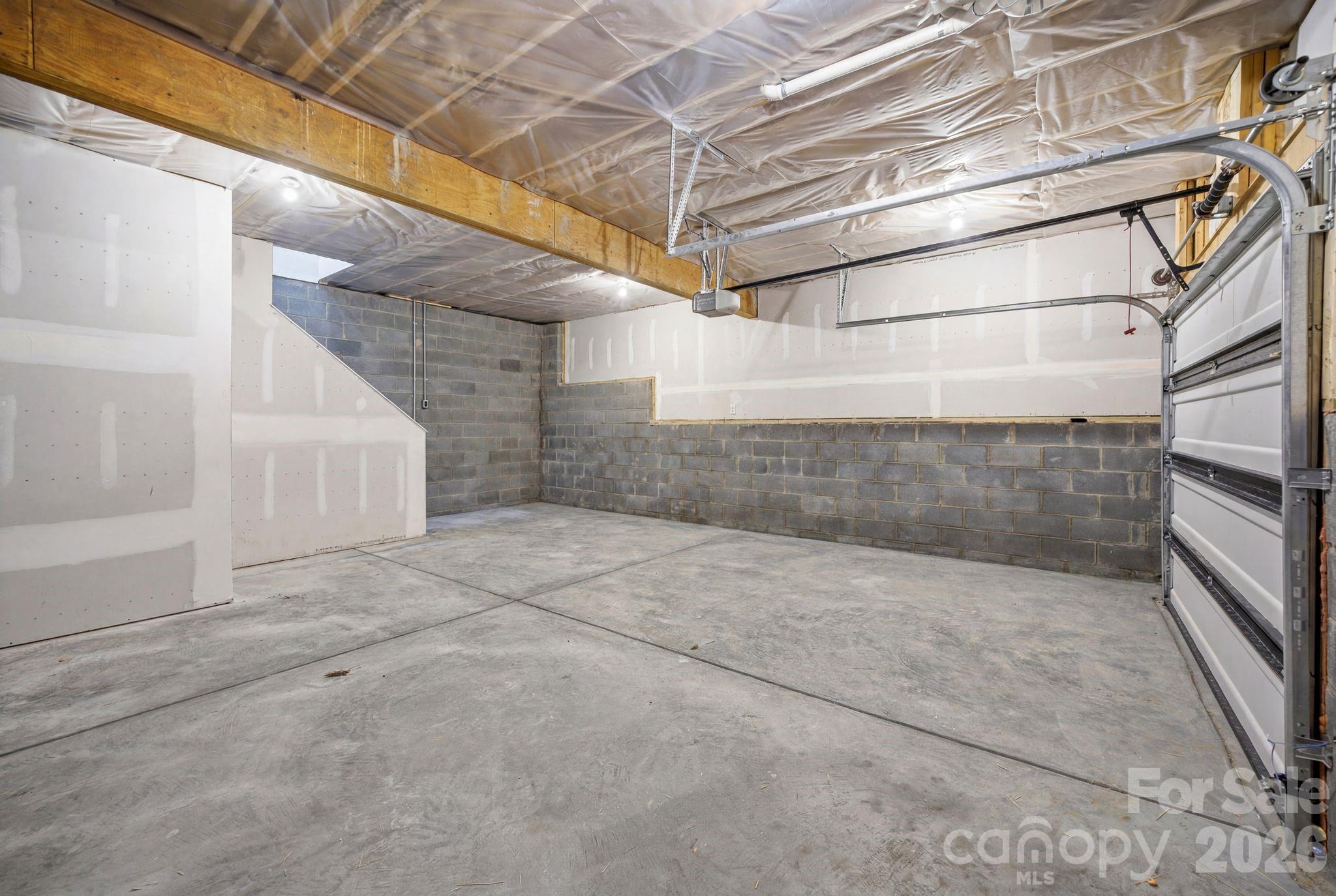 1111 W 7th Avenue — Gastonia