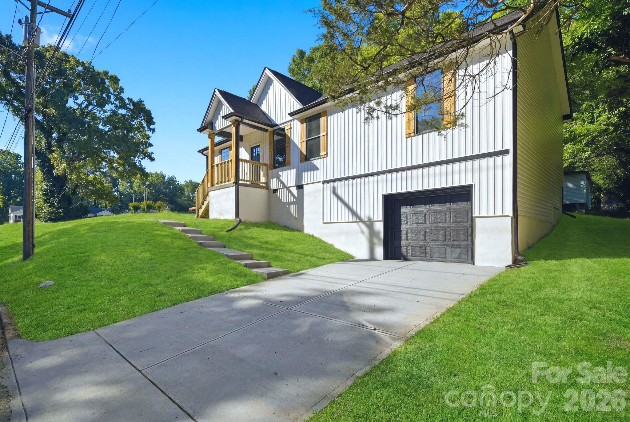 1111 W 7th Avenue — Gastonia
