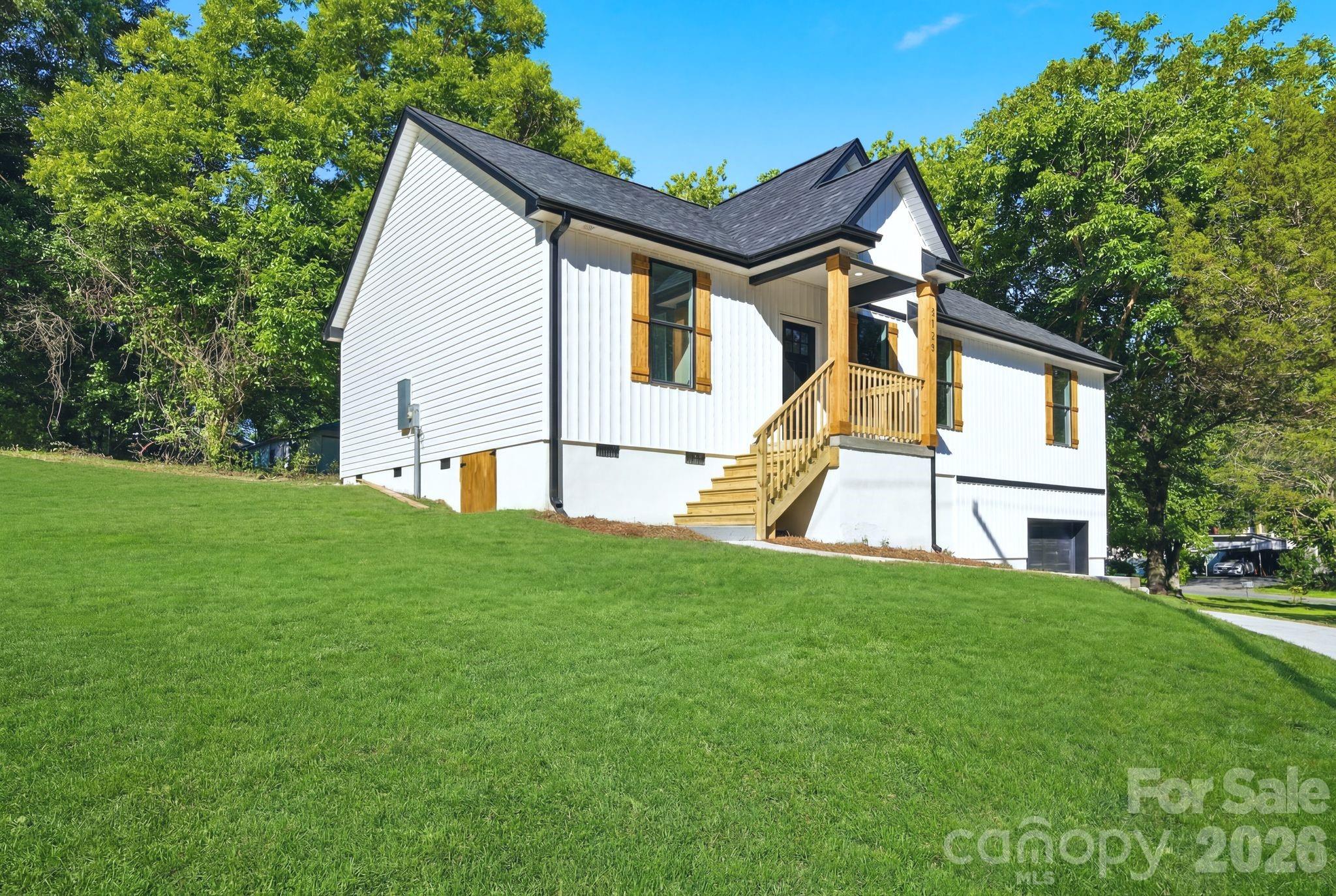 1111 W 7th Avenue — Gastonia