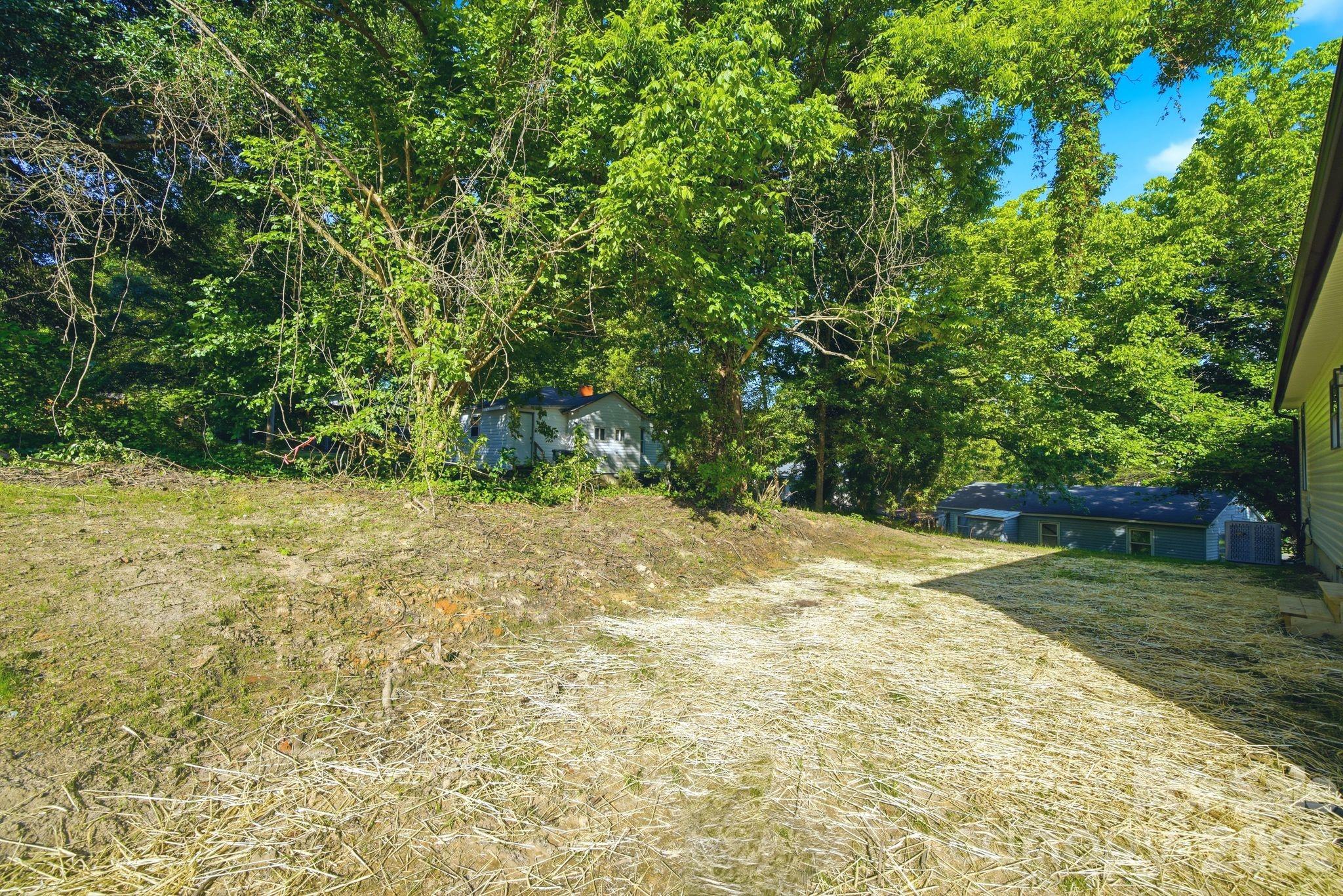 1111 W 7th Avenue — Gastonia