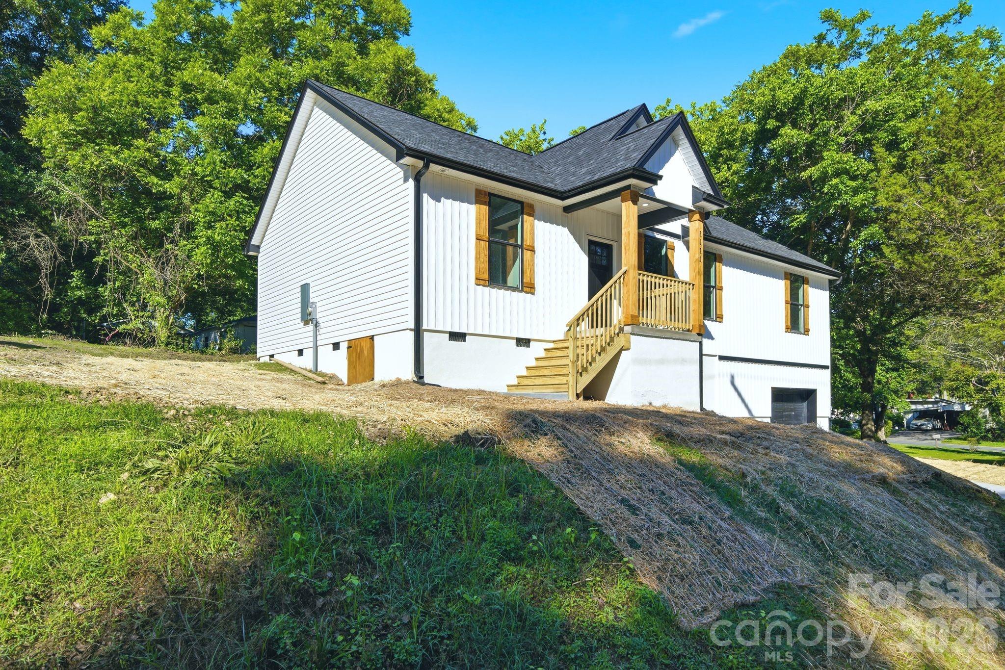 1111 W 7th Avenue — Gastonia