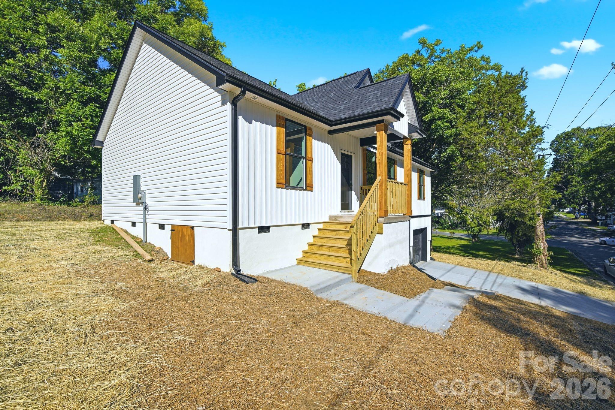 1111 W 7th Avenue — Gastonia