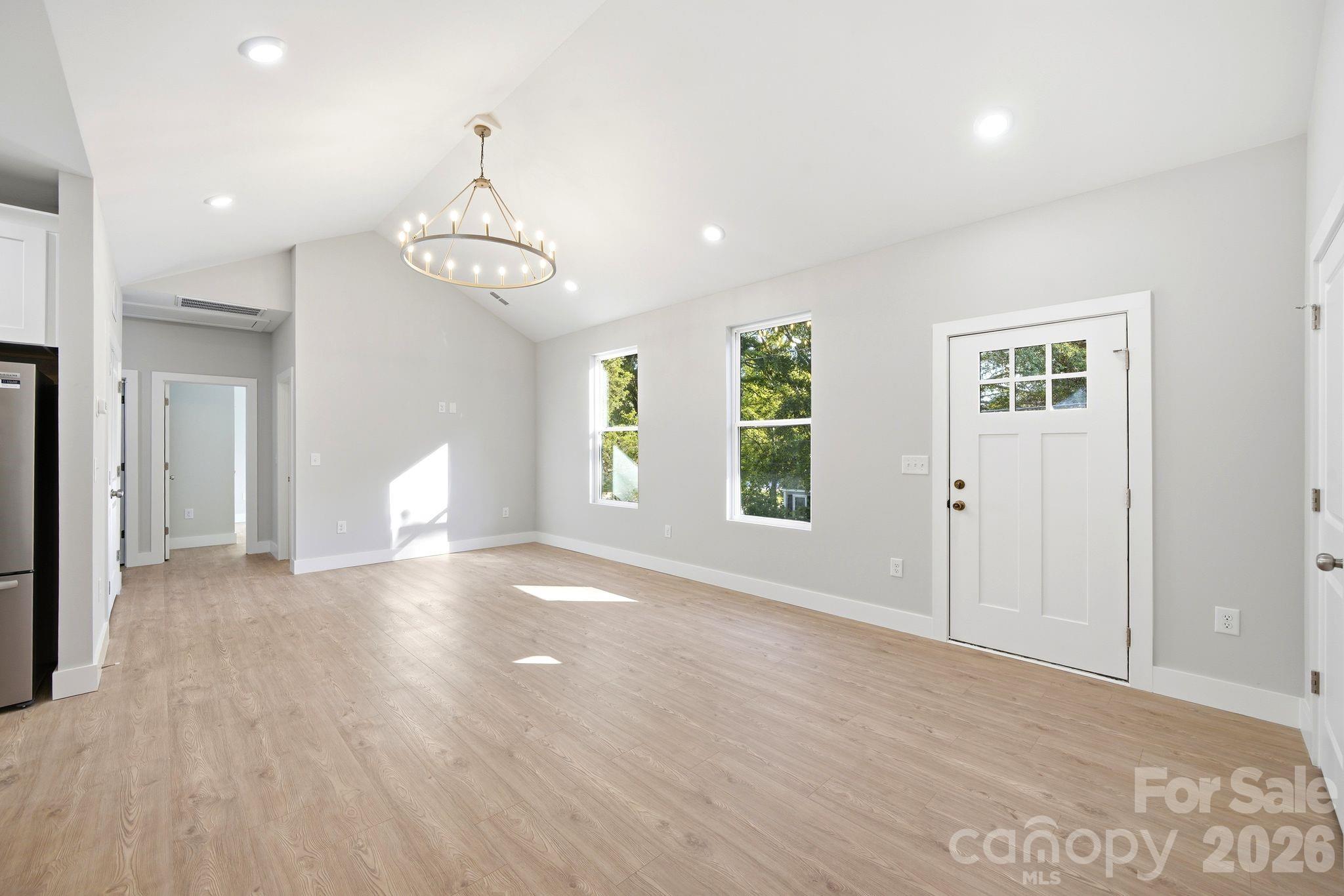 1111 W 7th Avenue — Gastonia