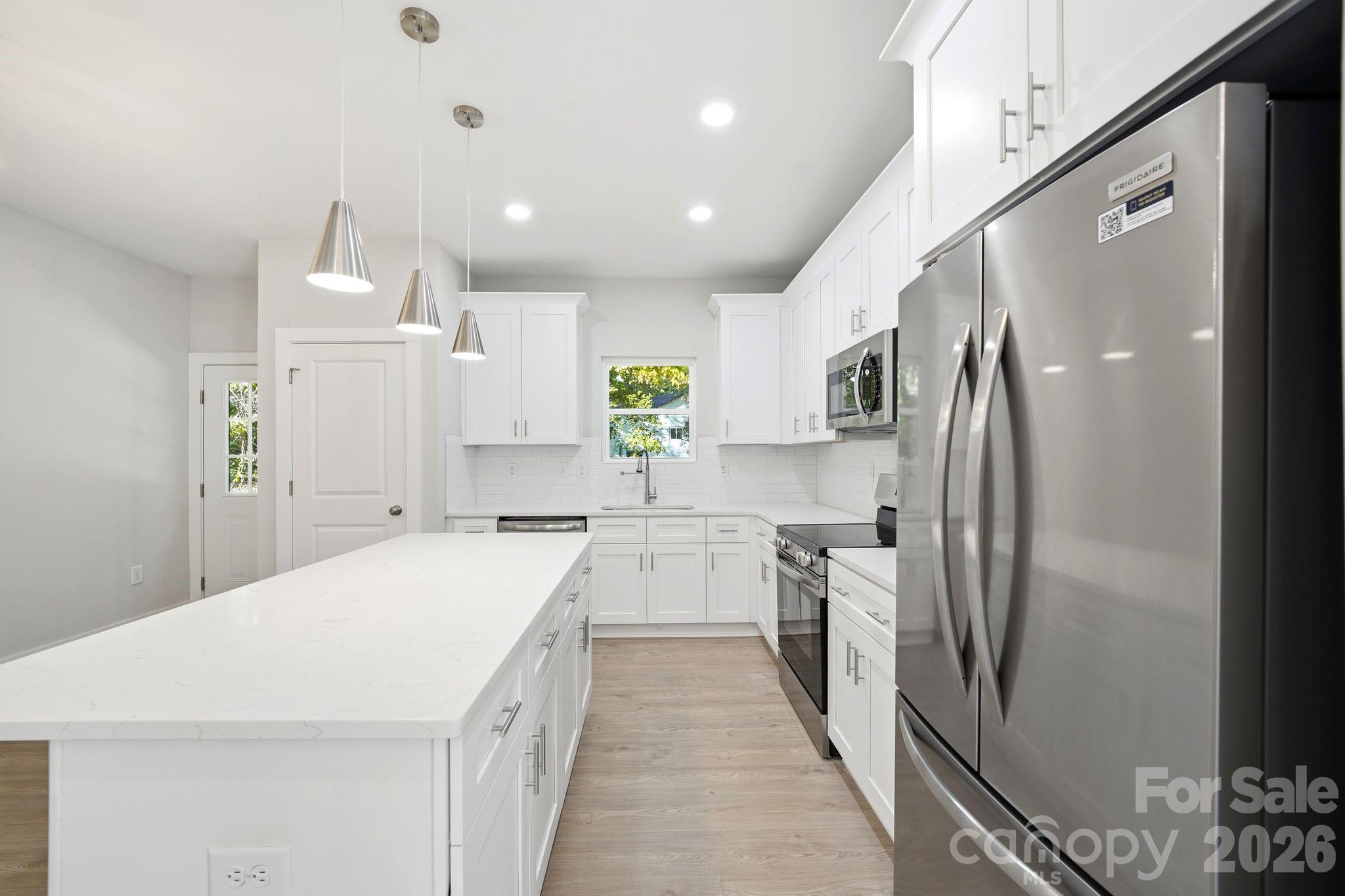1111 W 7th Avenue — Gastonia