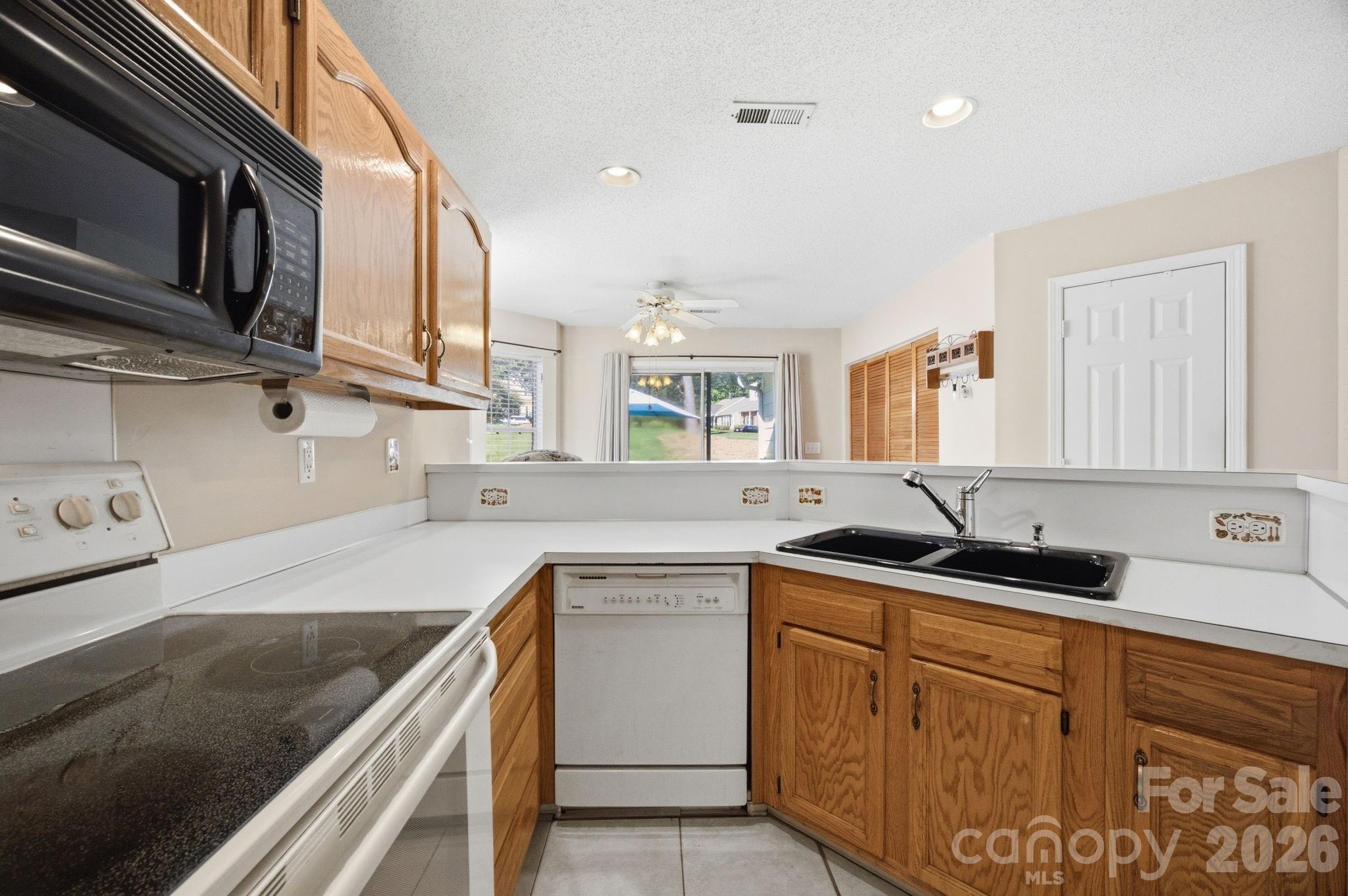 9003 Four Mile Creek Road — Charlotte
