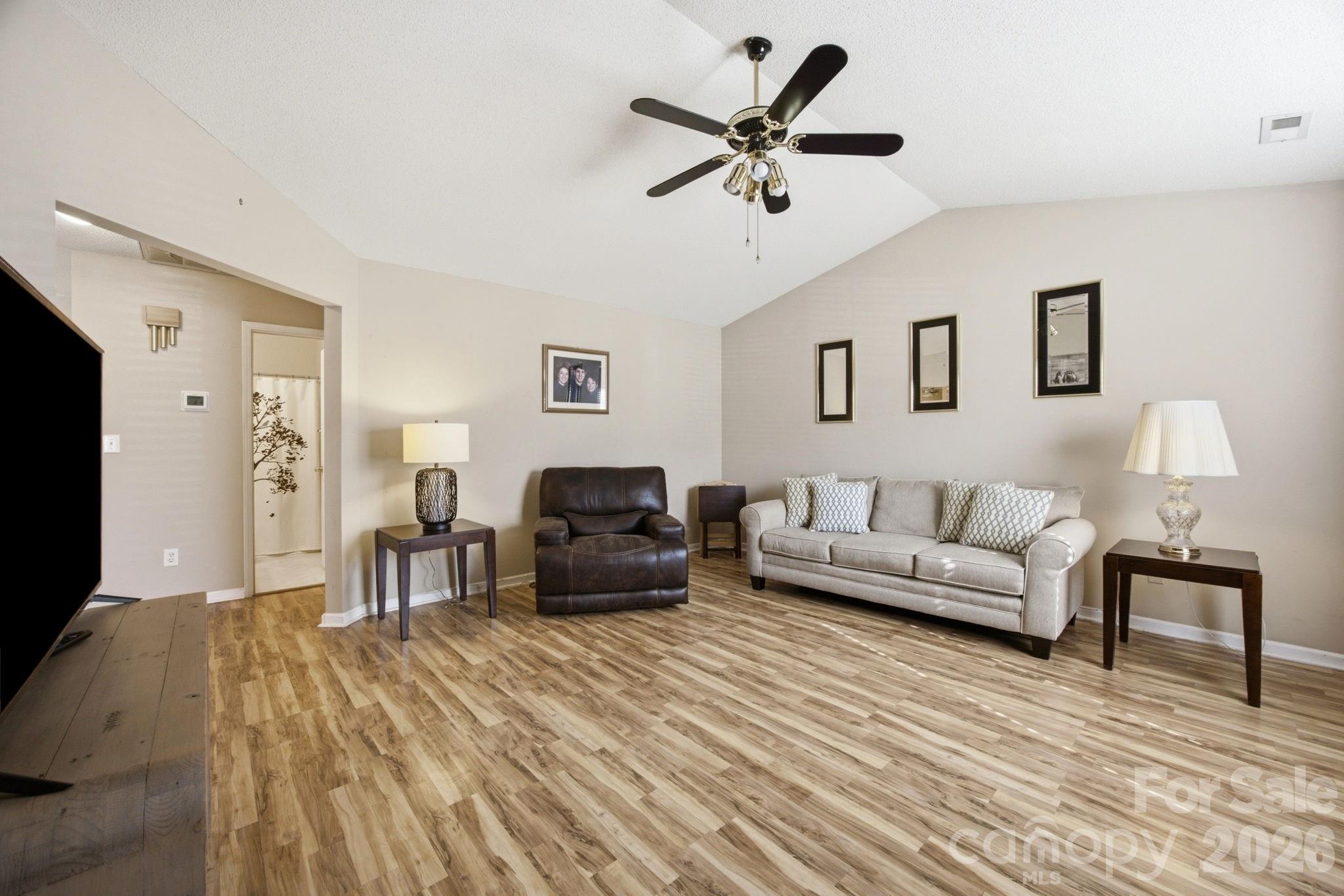 9003 Four Mile Creek Road — Charlotte