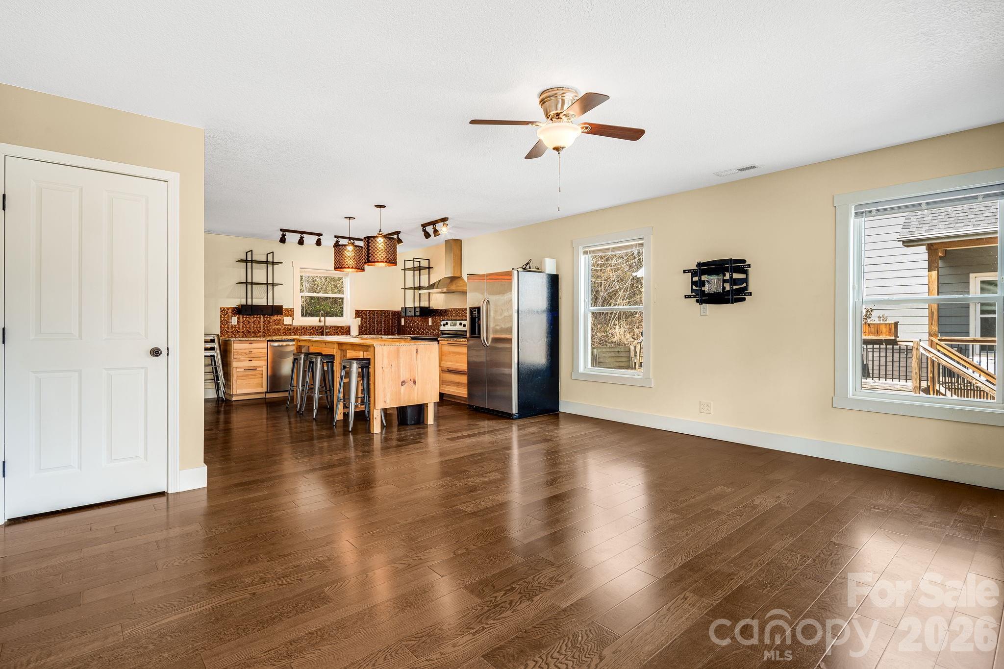 309 London Road — Asheville