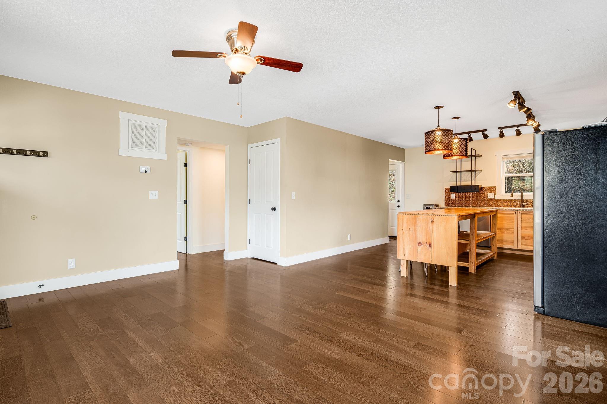 309 London Road — Asheville