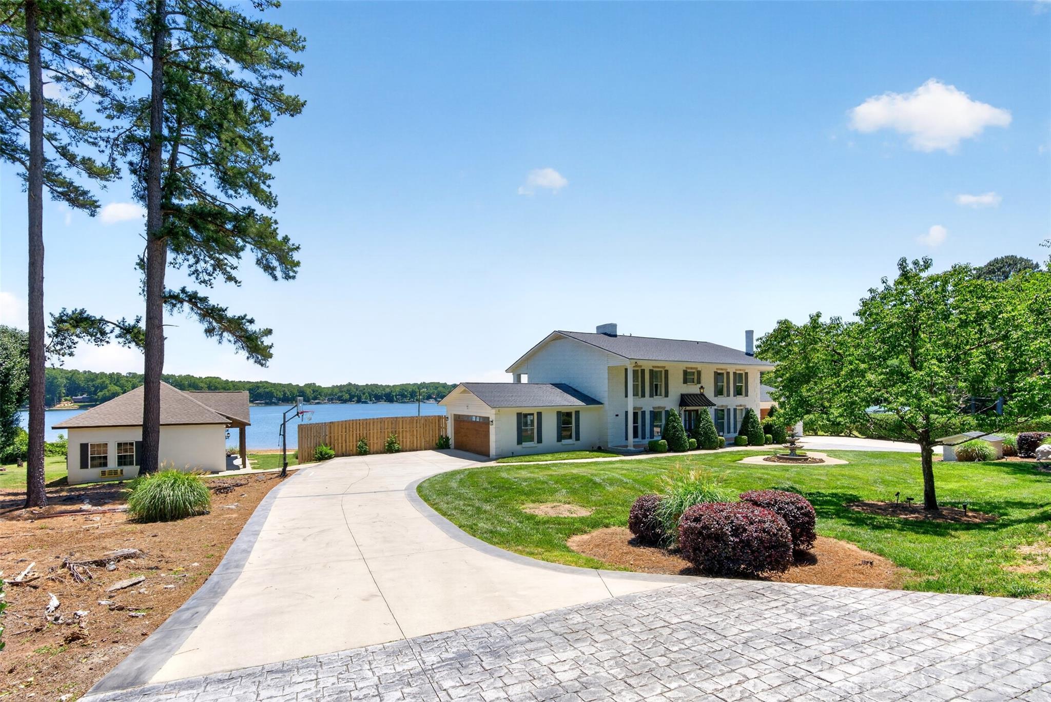 615 Kenway Loop — Mooresville