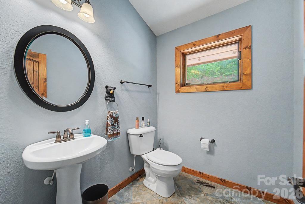 346 Torwood Lane — Whittier