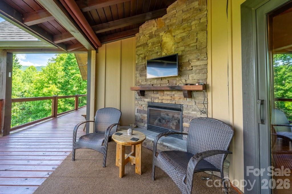 346 Torwood Lane — Whittier