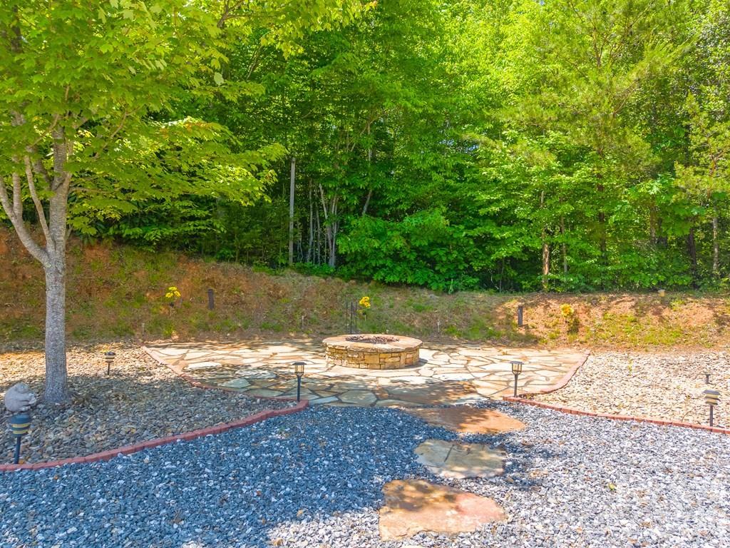 346 Torwood Lane — Whittier