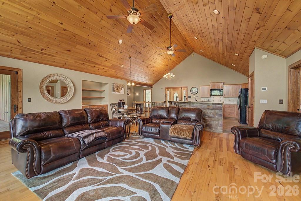 346 Torwood Lane — Whittier