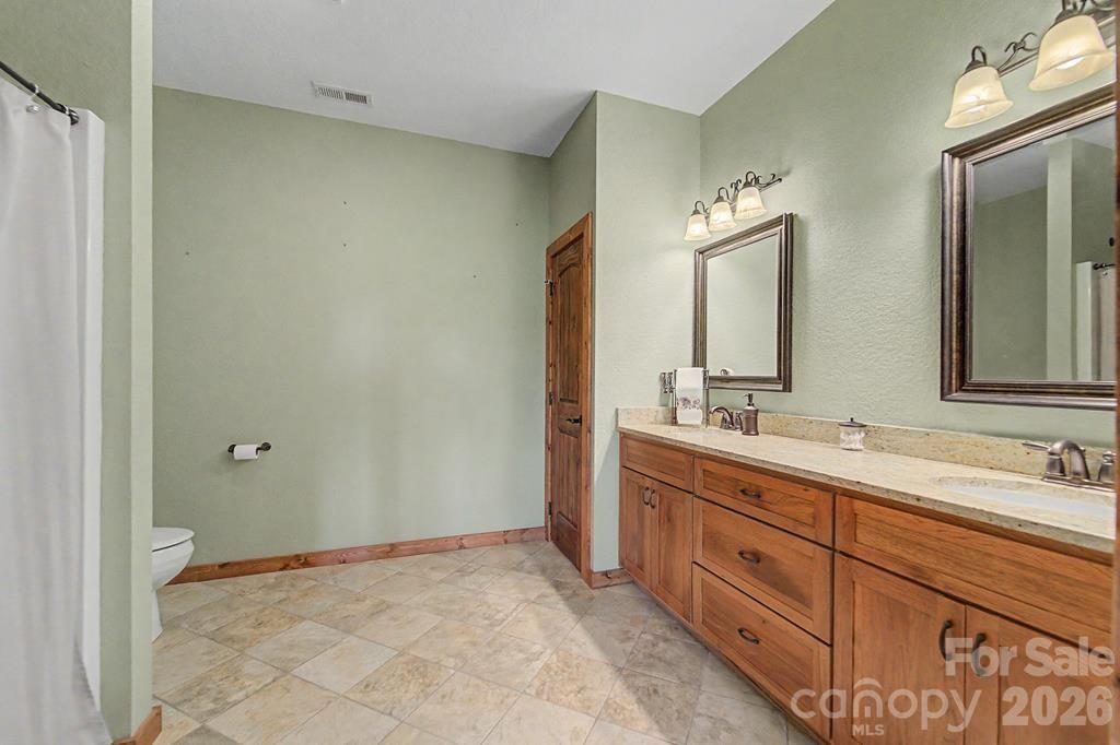346 Torwood Lane — Whittier