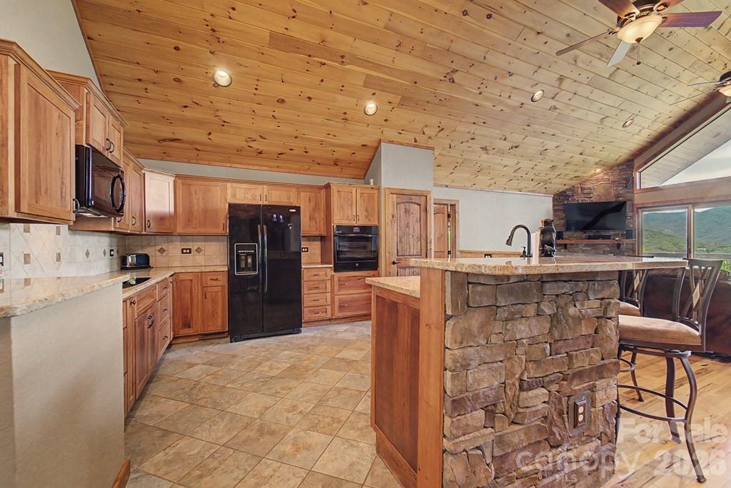 346 Torwood Lane — Whittier